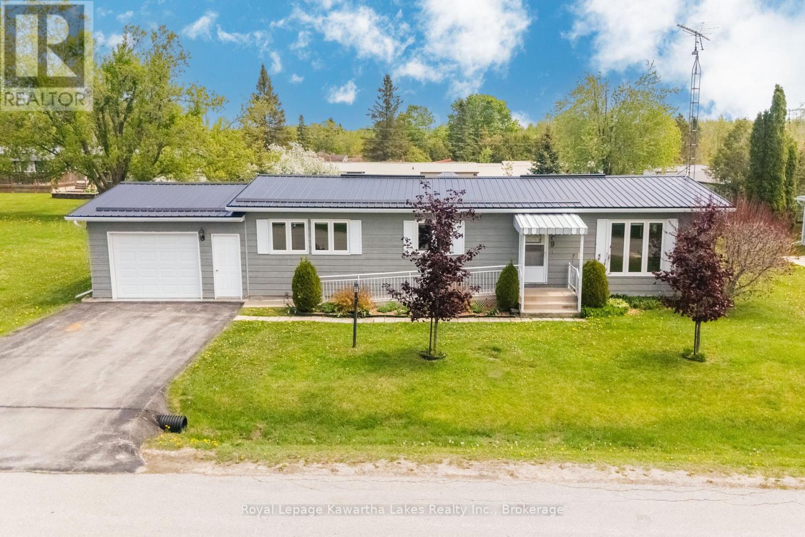 9 Vista Drive, Kawartha Lakes (Lindsay), Ontario  K9V 0H7 - Photo 28 - X13212332