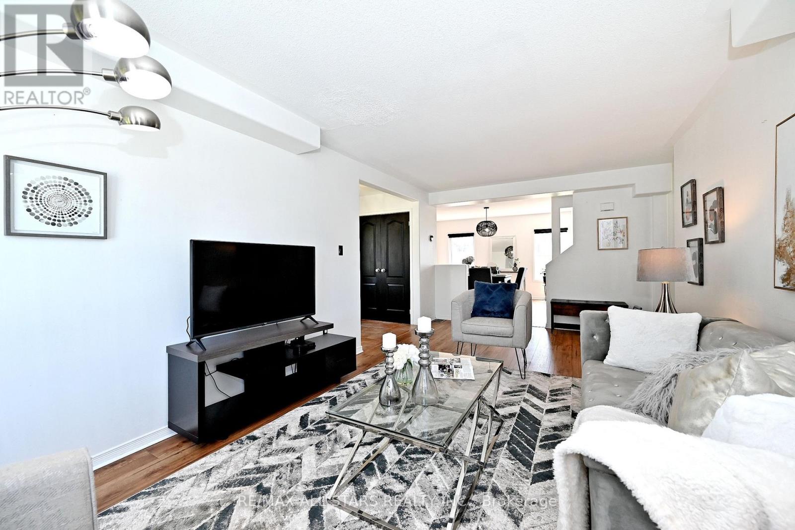 647 Trailview Drive, Peterborough (Ashburnham Ward 4), Ontario  K9J 8P3 - Photo 10 - X13213414