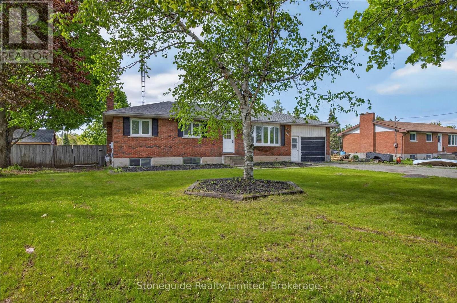 667 Skyline Road, Selwyn, Ontario  K0L 1T0 - Photo 2 - X13213712