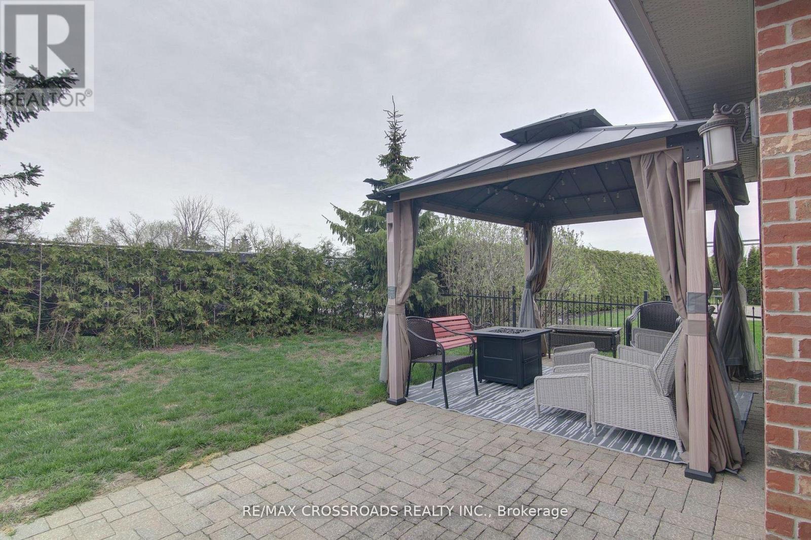 8 Green Arbour Way, Kawartha Lakes (Lindsay), Ontario  K9V 0E6 - Photo 17 - X13214066