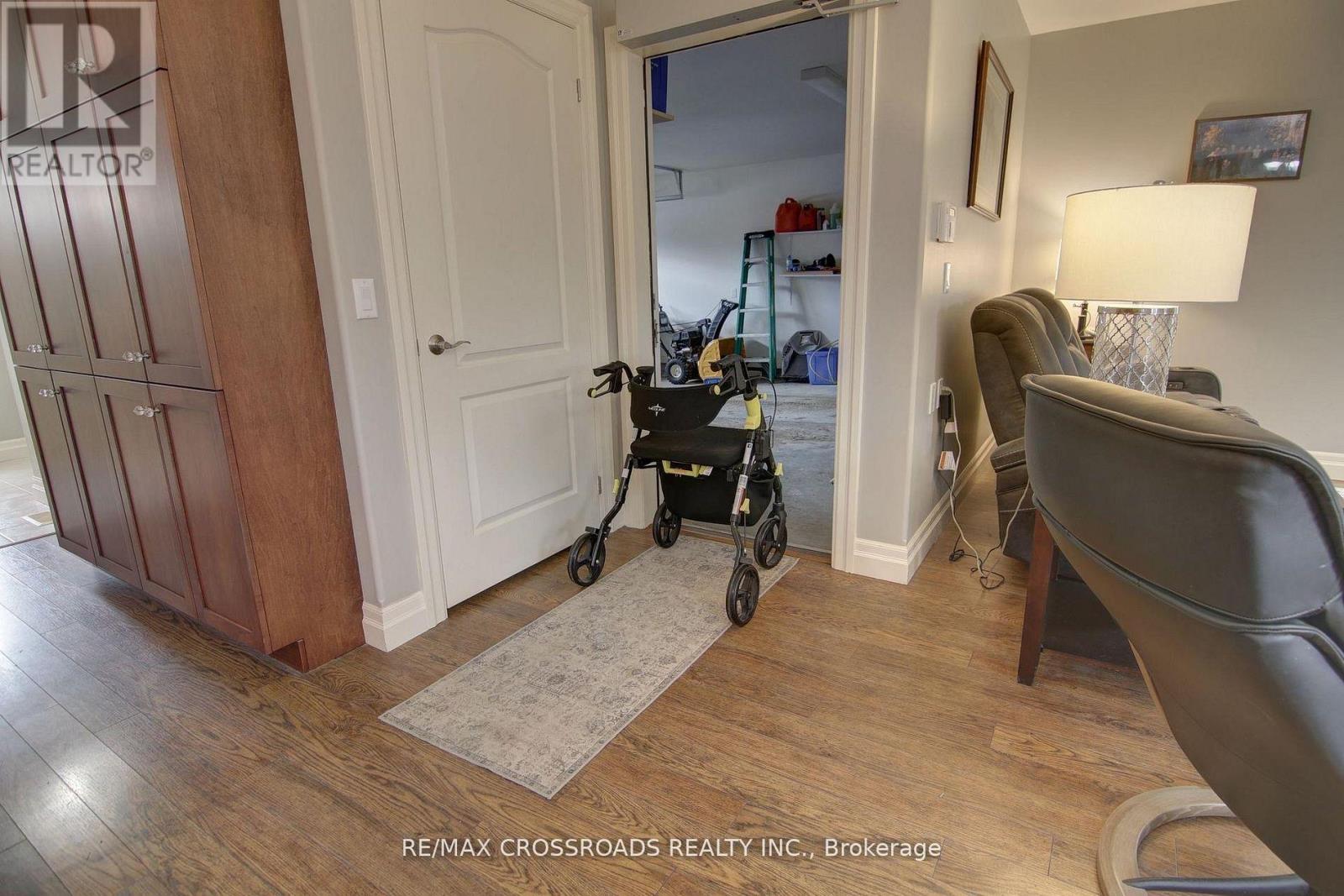 8 Green Arbour Way, Kawartha Lakes (Lindsay), Ontario  K9V 0E6 - Photo 21 - X13214066