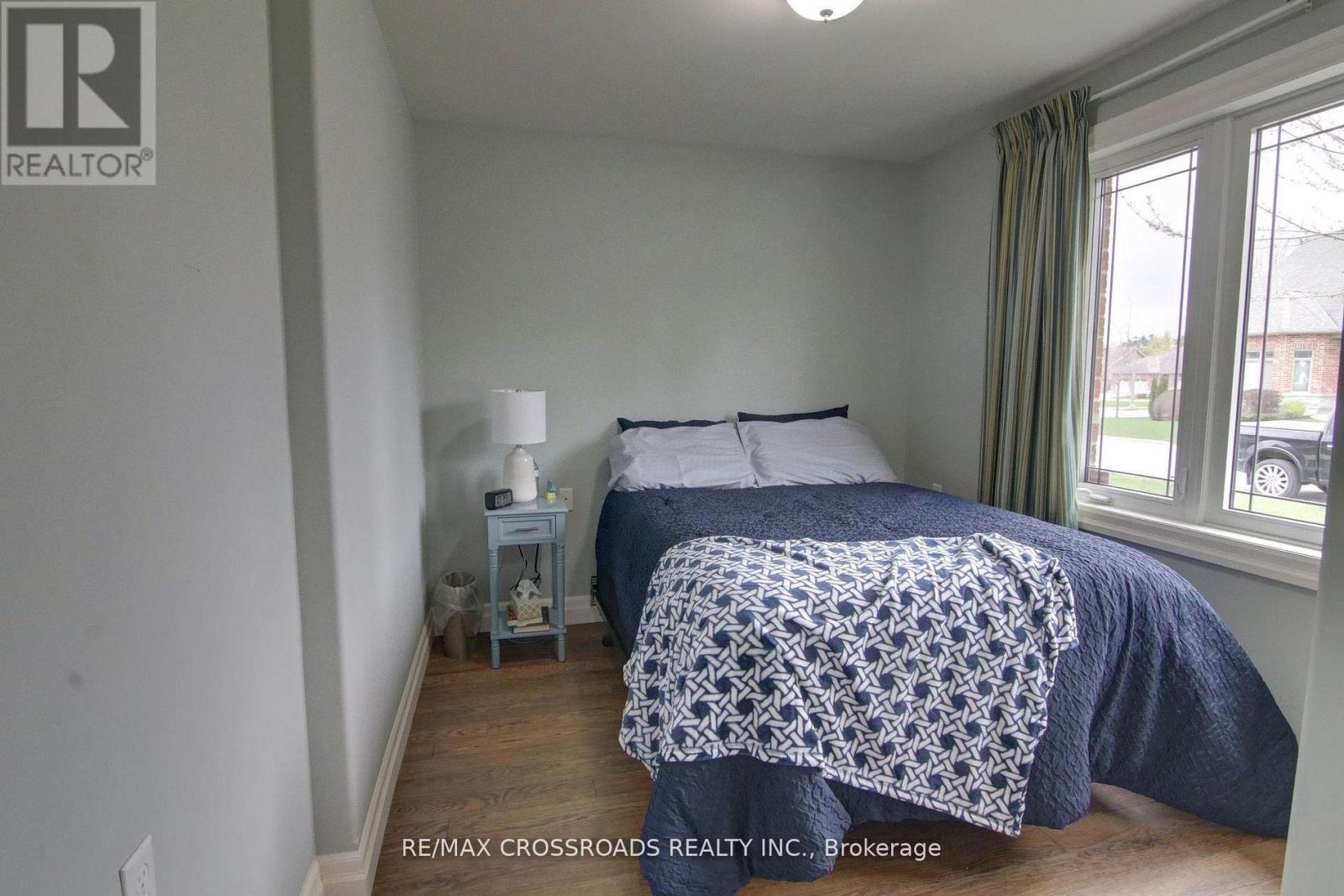 8 Green Arbour Way, Kawartha Lakes (Lindsay), Ontario  K9V 0E6 - Photo 5 - X13214066
