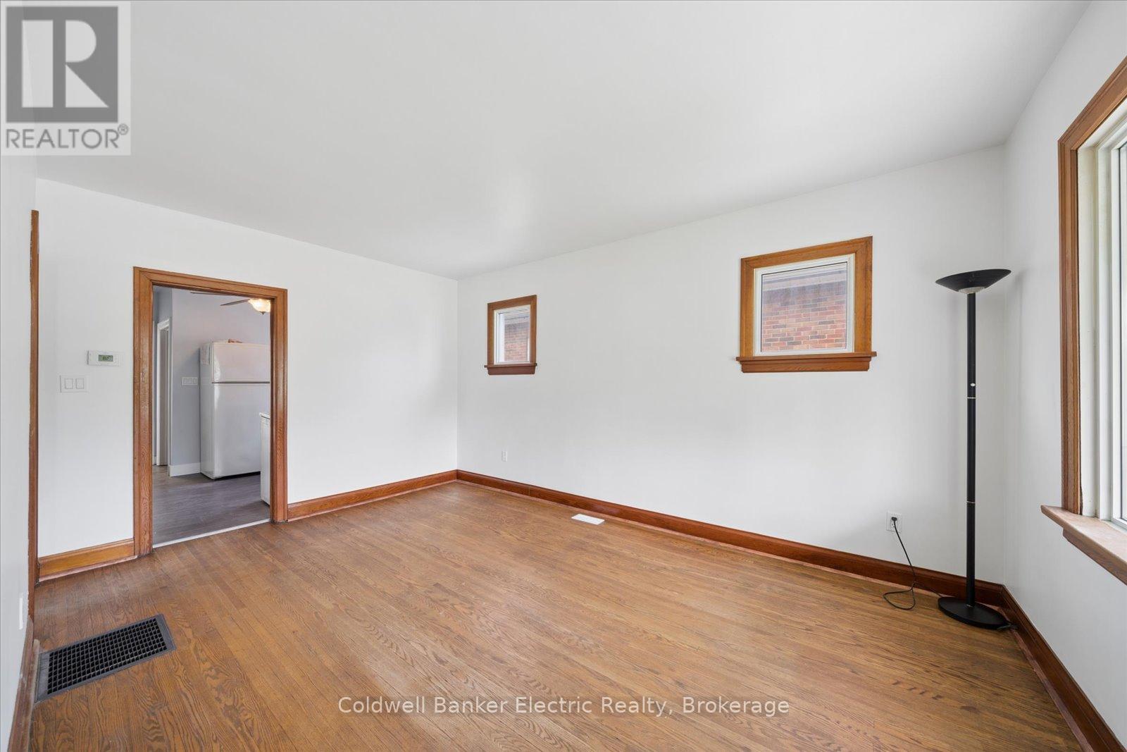 84 Ware Street, Peterborough (Town Ward 3), Ontario  K9J 2B7 - Photo 10 - X13214500