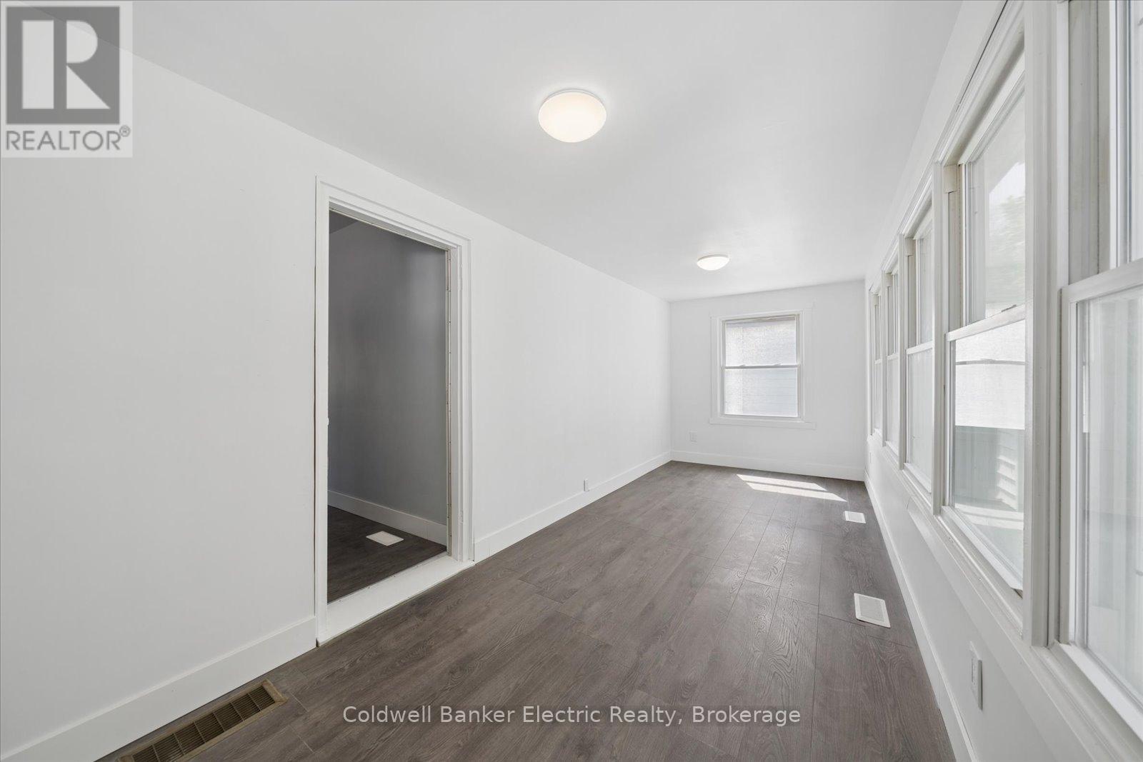 84 Ware Street, Peterborough (Town Ward 3), Ontario  K9J 2B7 - Photo 15 - X13214500