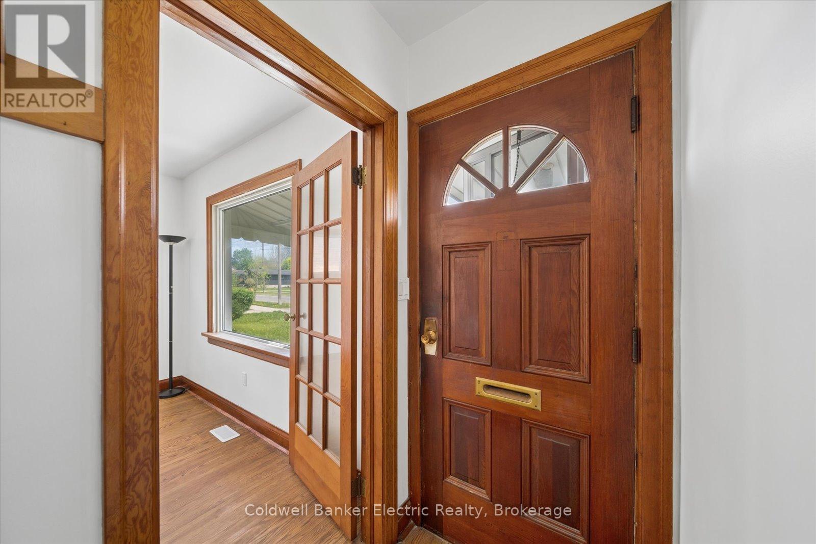 84 Ware Street, Peterborough (Town Ward 3), Ontario  K9J 2B7 - Photo 5 - X13214500