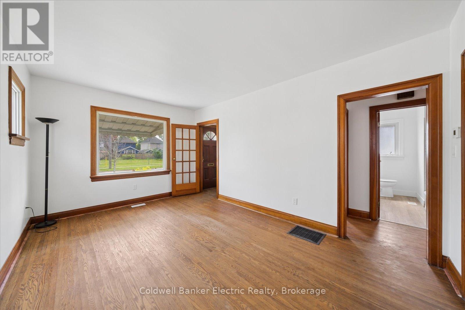 84 Ware Street, Peterborough (Town Ward 3), Ontario  K9J 2B7 - Photo 8 - X13214500