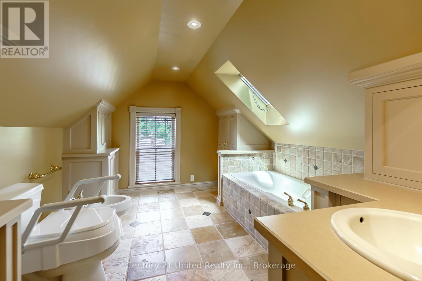 232 Bennet Street, Peterborough (Northcrest Ward 5), Ontario  K9H 5B6 - Photo 29 - X13215116