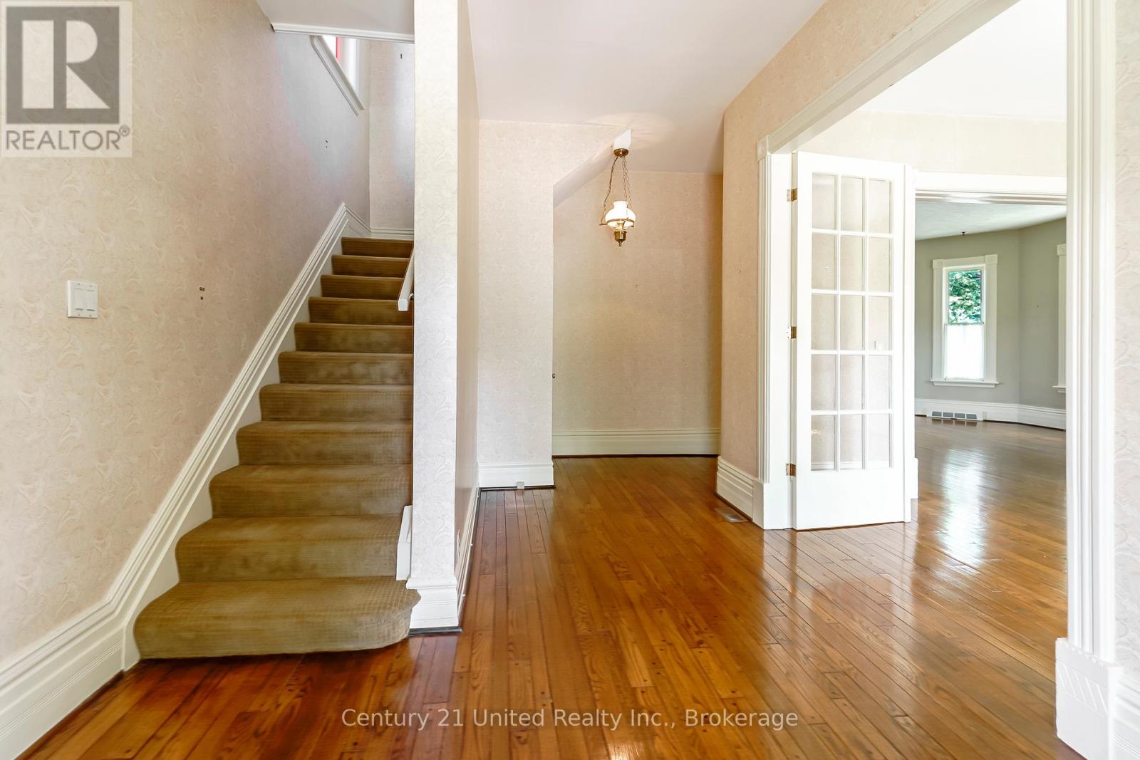 232 Bennet Street, Peterborough (Northcrest Ward 5), Ontario  K9H 5B6 - Photo 5 - X13215116