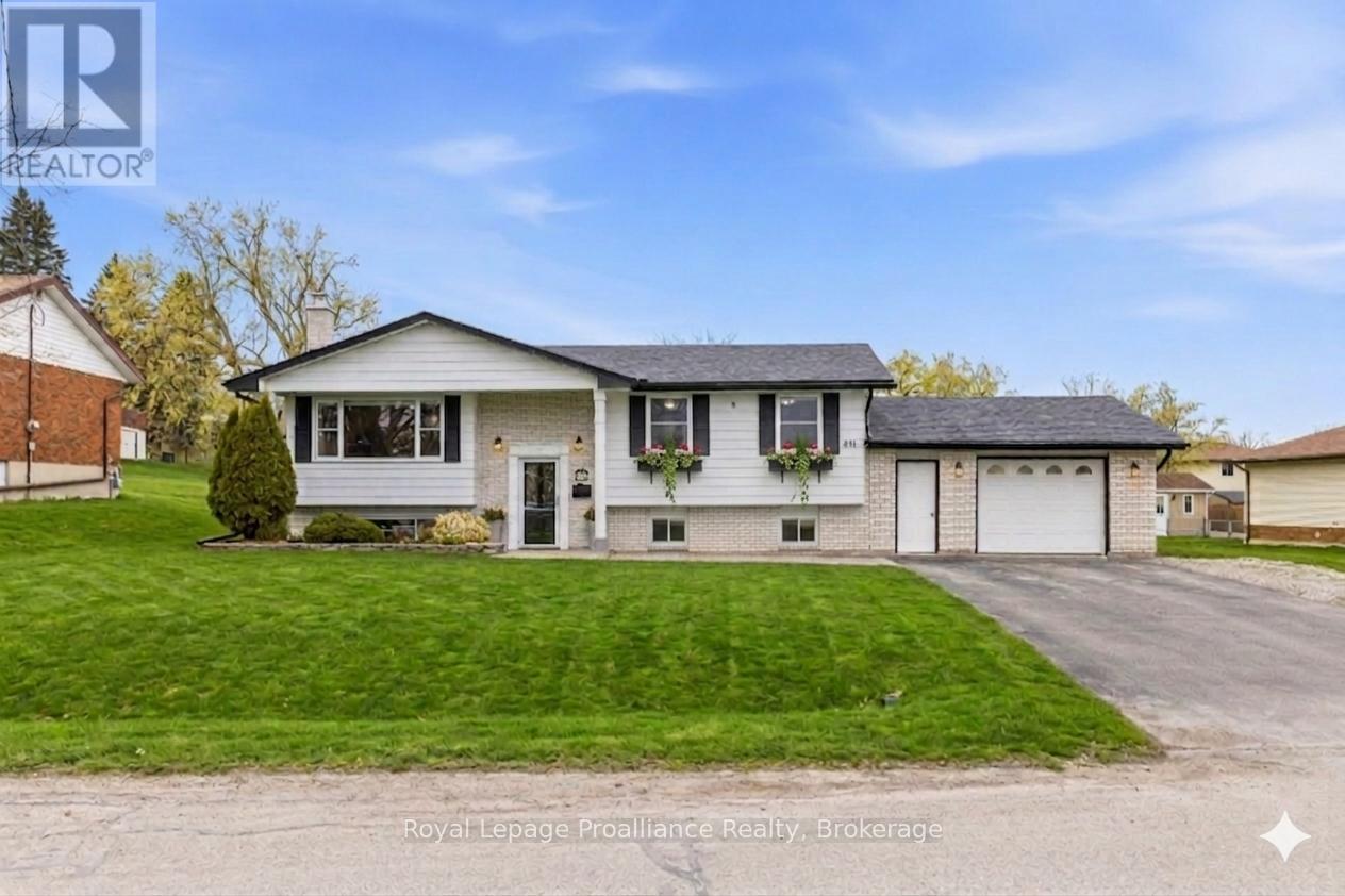 836 STEWART DRIVE, peterborough (ashburnham ward 4), Ontario
