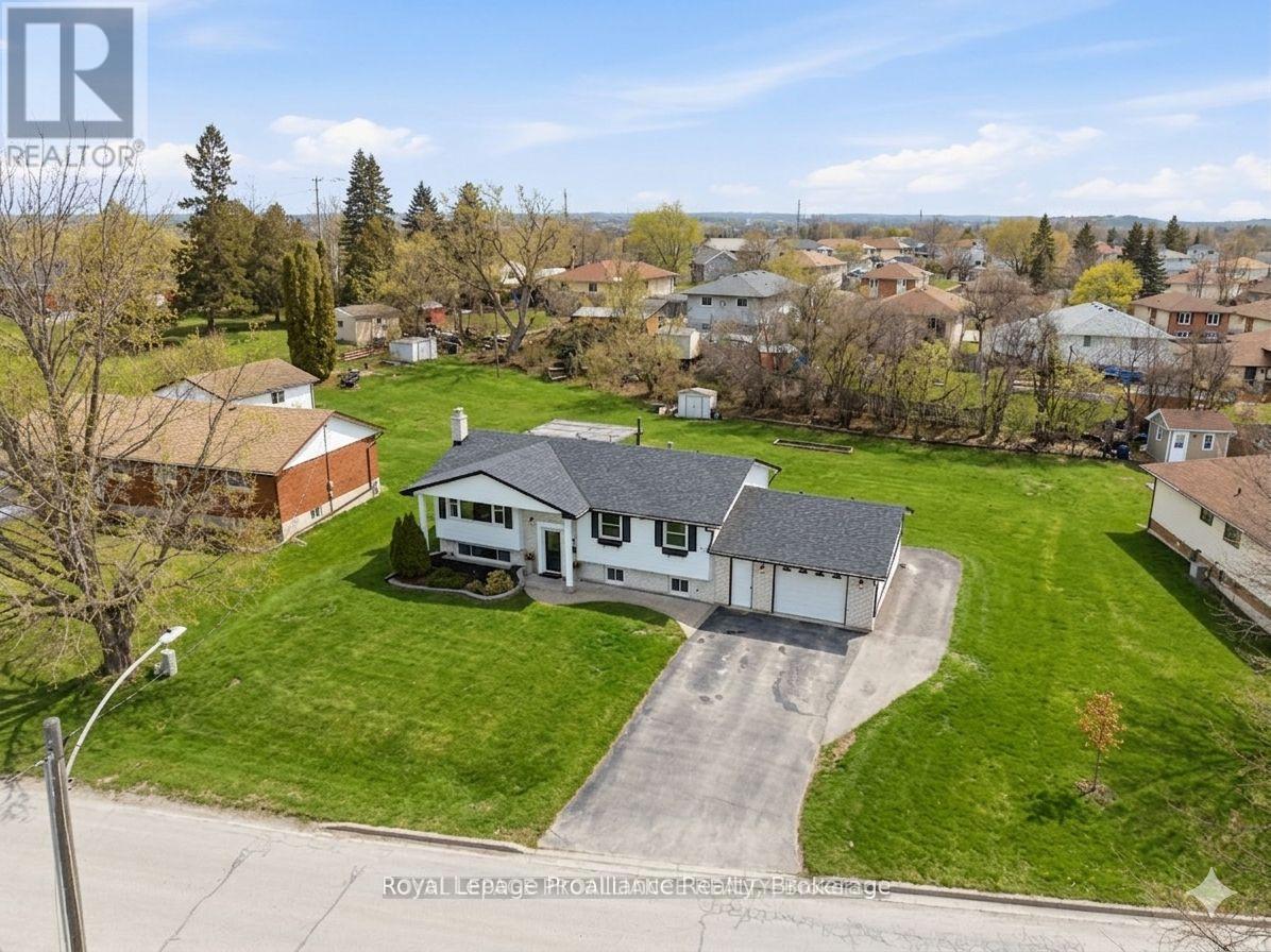 836 Stewart Drive, Peterborough (Ashburnham Ward 4), Ontario  K9J 7R4 - Photo 2 - X13216196