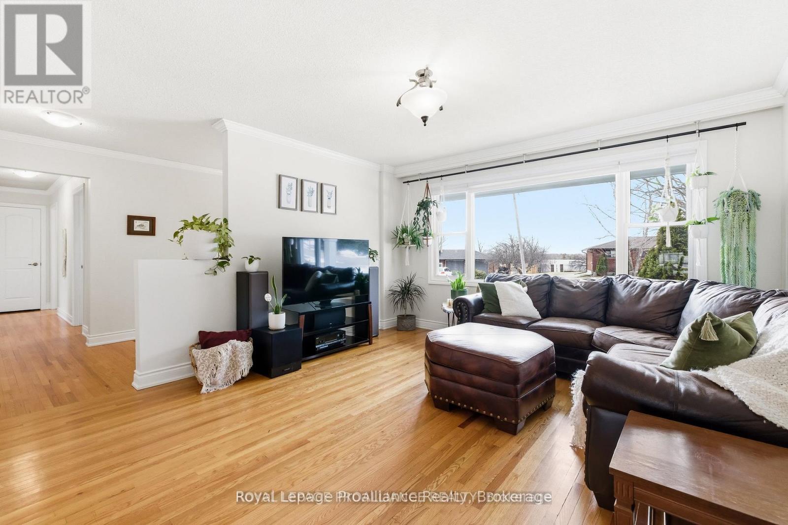 836 Stewart Drive, Peterborough (Ashburnham Ward 4), Ontario  K9J 7R4 - Photo 7 - X13216196