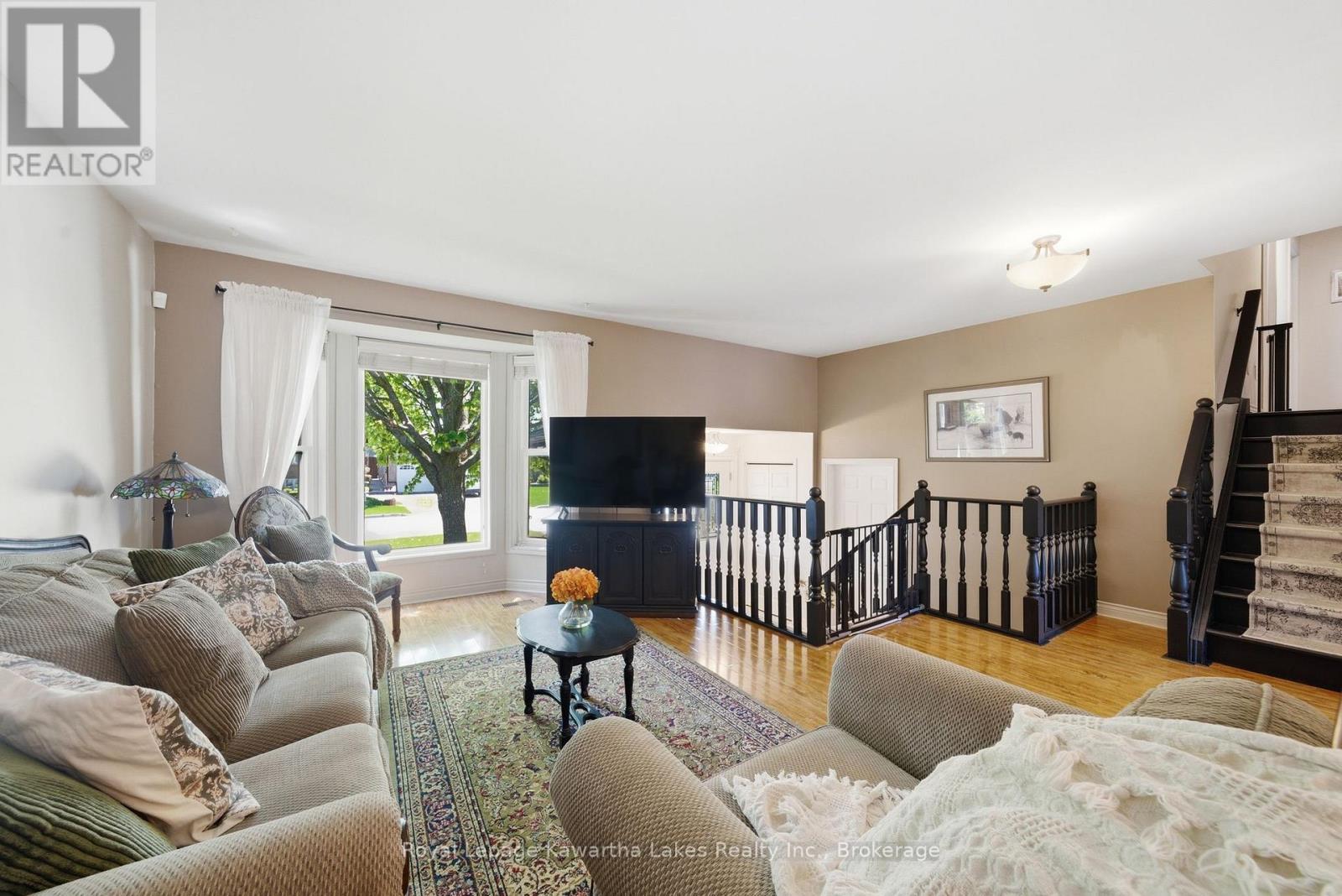 32 Andrew Drive, Kawartha Lakes (Lindsay), Ontario  K9V 5W6 - Photo 10 - X13216656