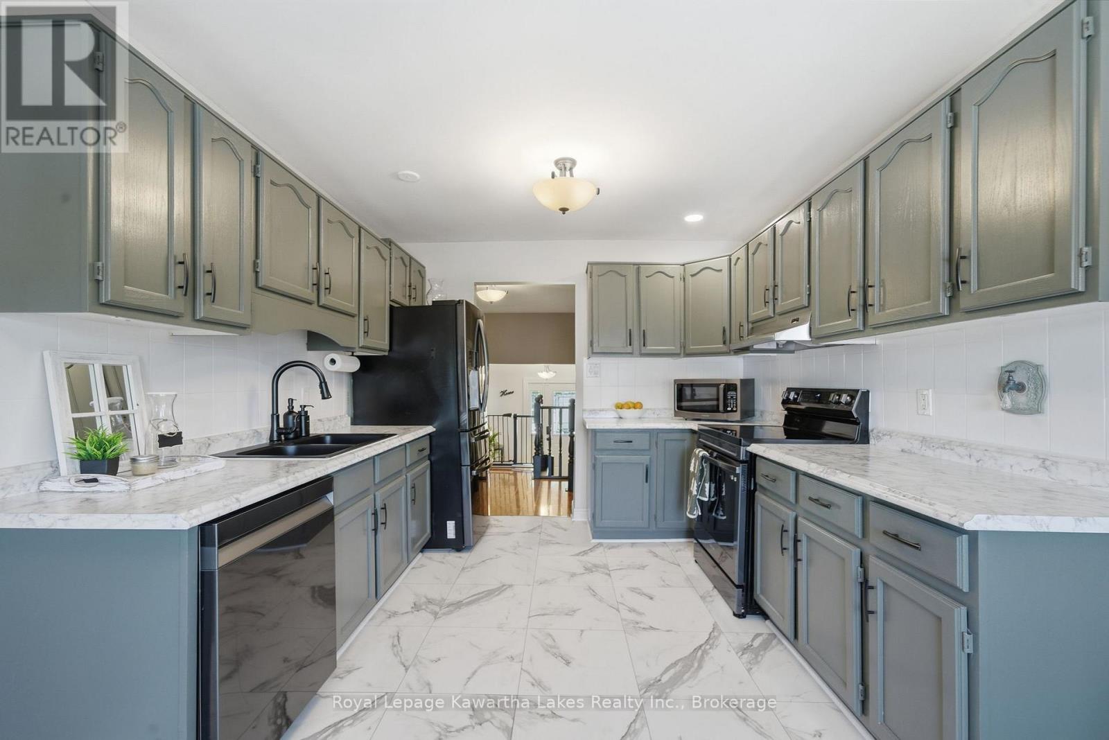 32 Andrew Drive, Kawartha Lakes (Lindsay), Ontario  K9V 5W6 - Photo 13 - X13216656