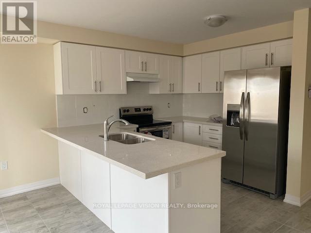 45 Carew Boulevard, Kawartha Lakes (Lindsay), Ontario  K9V 0P7 - Photo 3 - X13217466