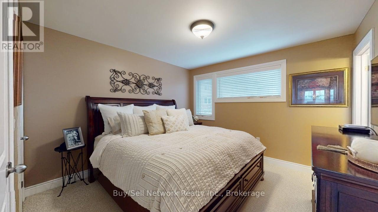 12 Summer Lane, Peterborough (Northcrest Ward 5), Ontario  K9L 0G4 - Photo 18 - X13217688