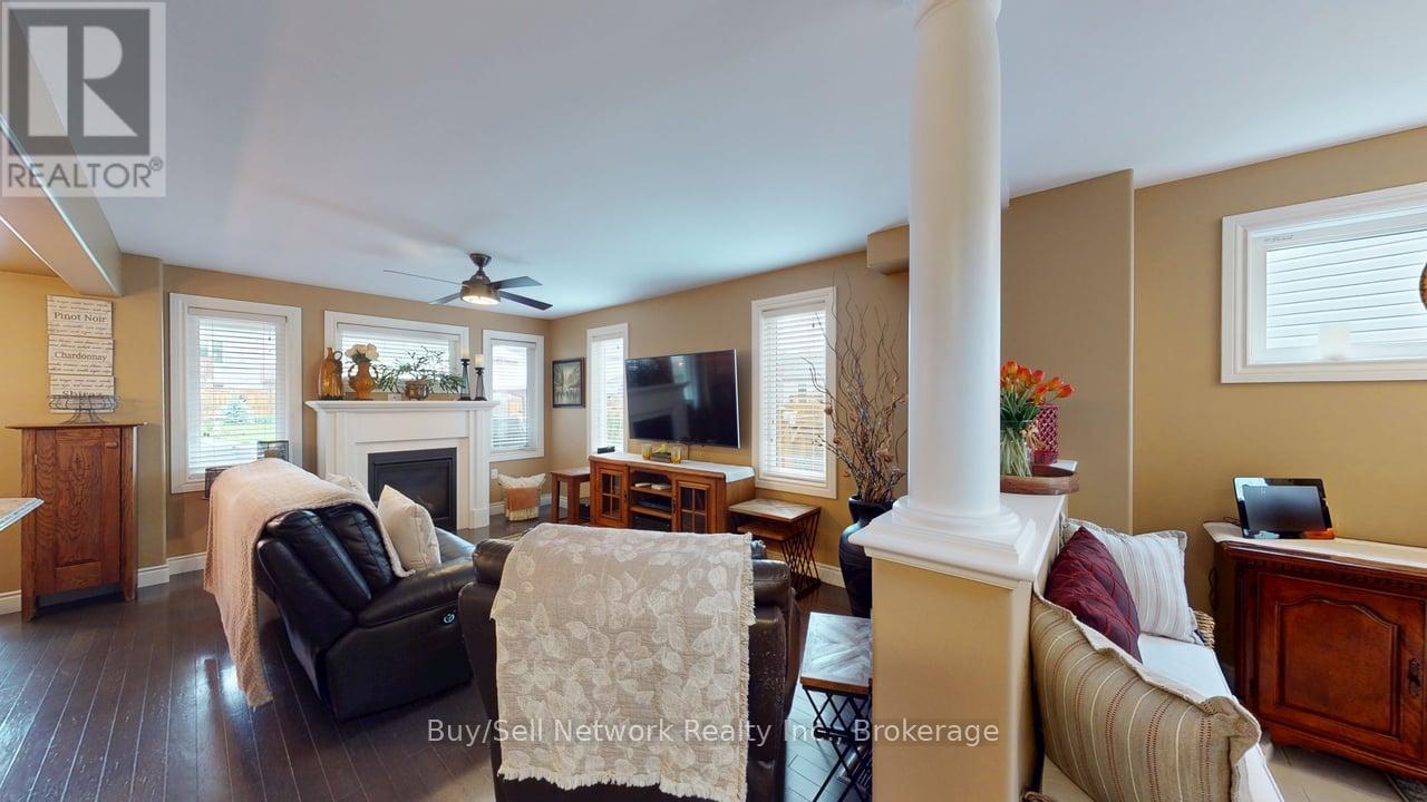 12 Summer Lane, Peterborough (Northcrest Ward 5), Ontario  K9L 0G4 - Photo 4 - X13217688