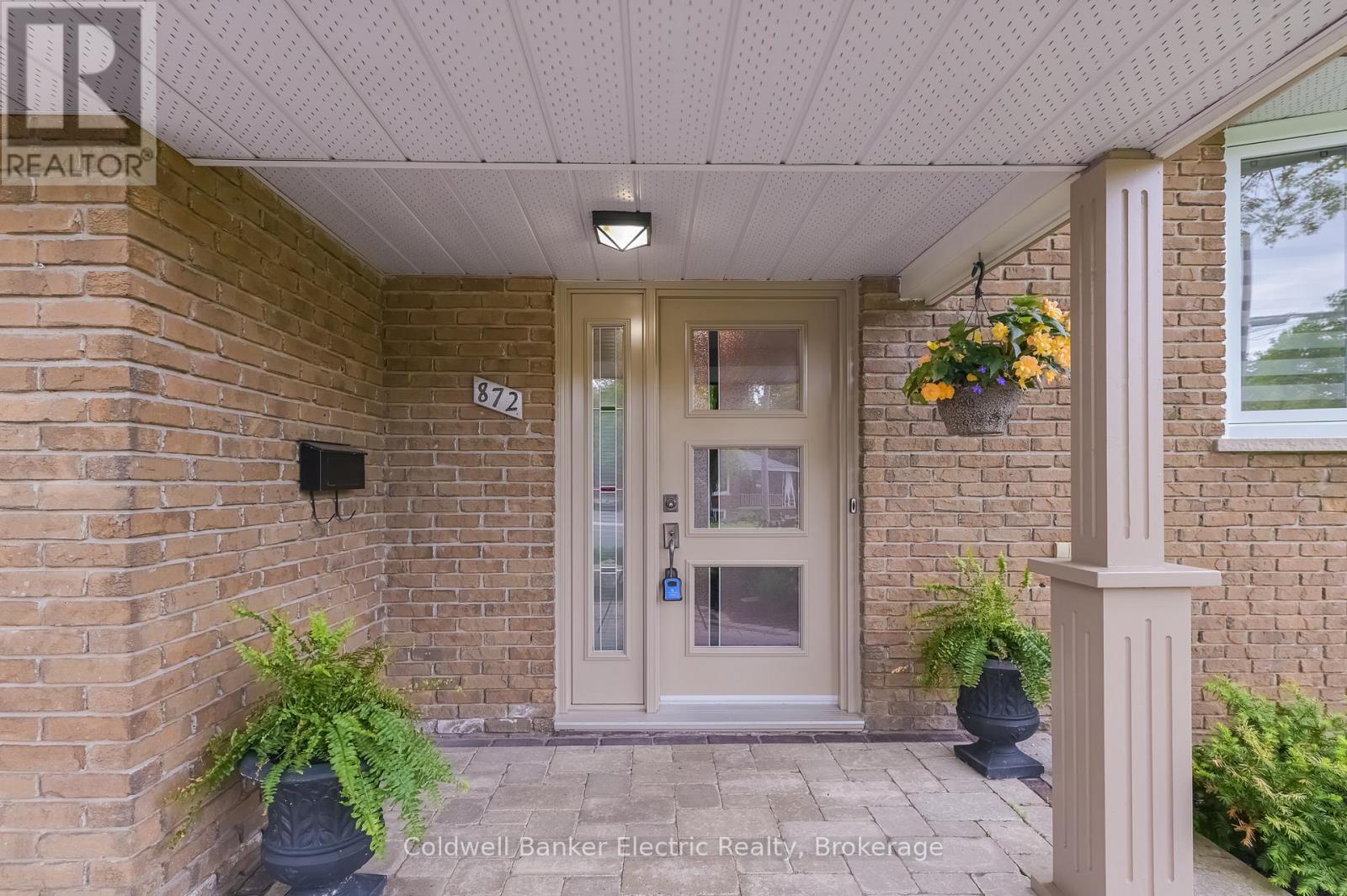 872 Cumberland Avenue, Peterborough (Northcrest Ward 5), Ontario  K9H 7B2 - Photo 3 - X13220690
