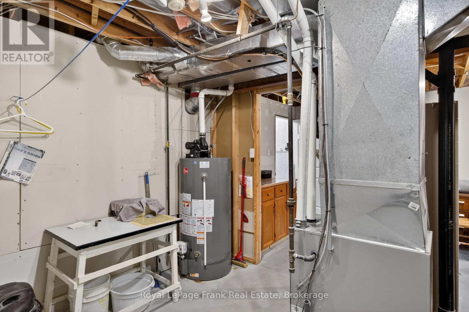 1116 Afton Road, Peterborough (Otonabee Ward 1), Ontario  K9J 8L2 - Photo 37 - X13220878