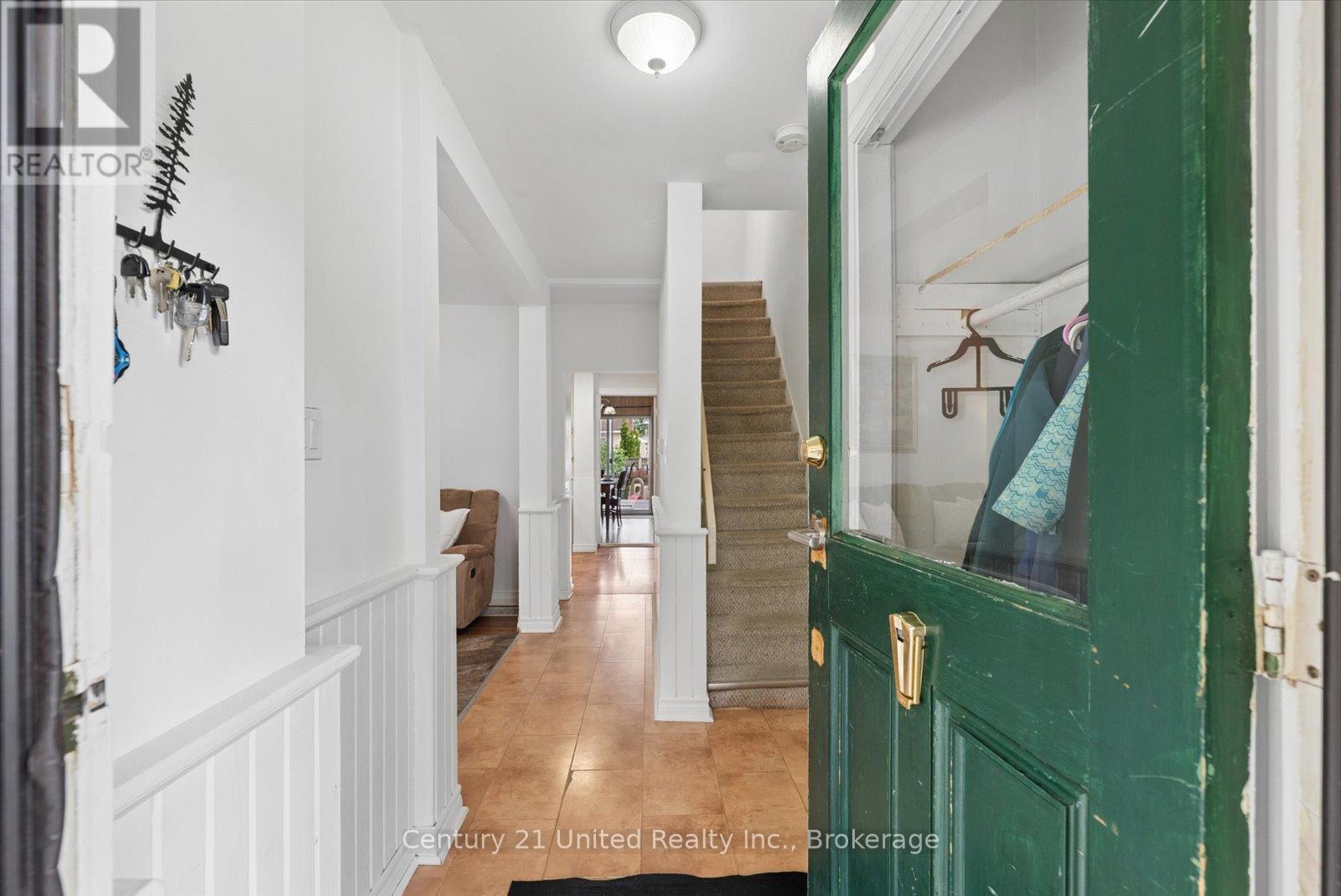 665 Frank Street, Peterborough (Otonabee Ward 1), Ontario  K9J 4M8 - Photo 8 - X13222406