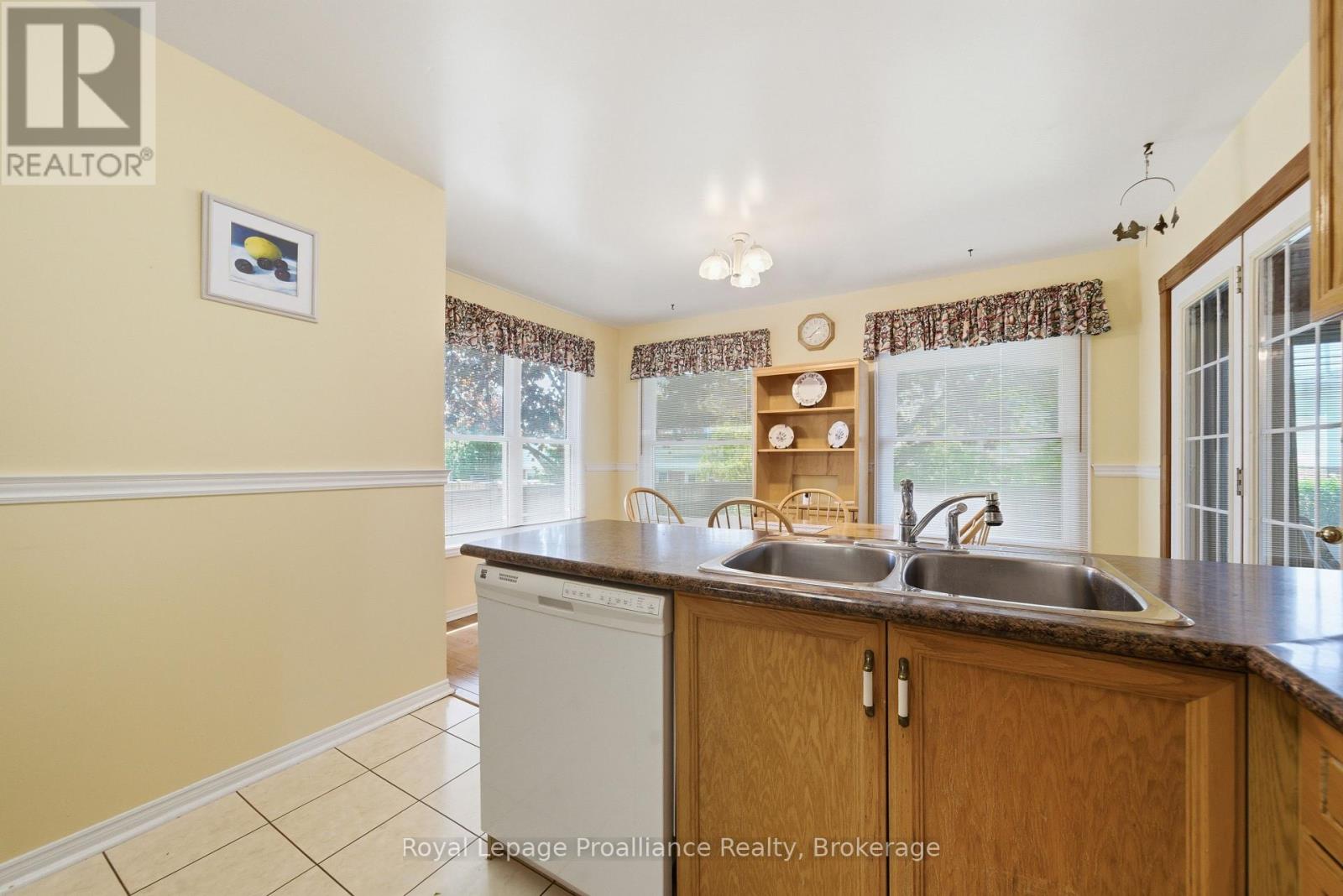 6 Doncaster Crescent, Clarington (Newcastle), Ontario  L1B 1E8 - Photo 15 - E13222822