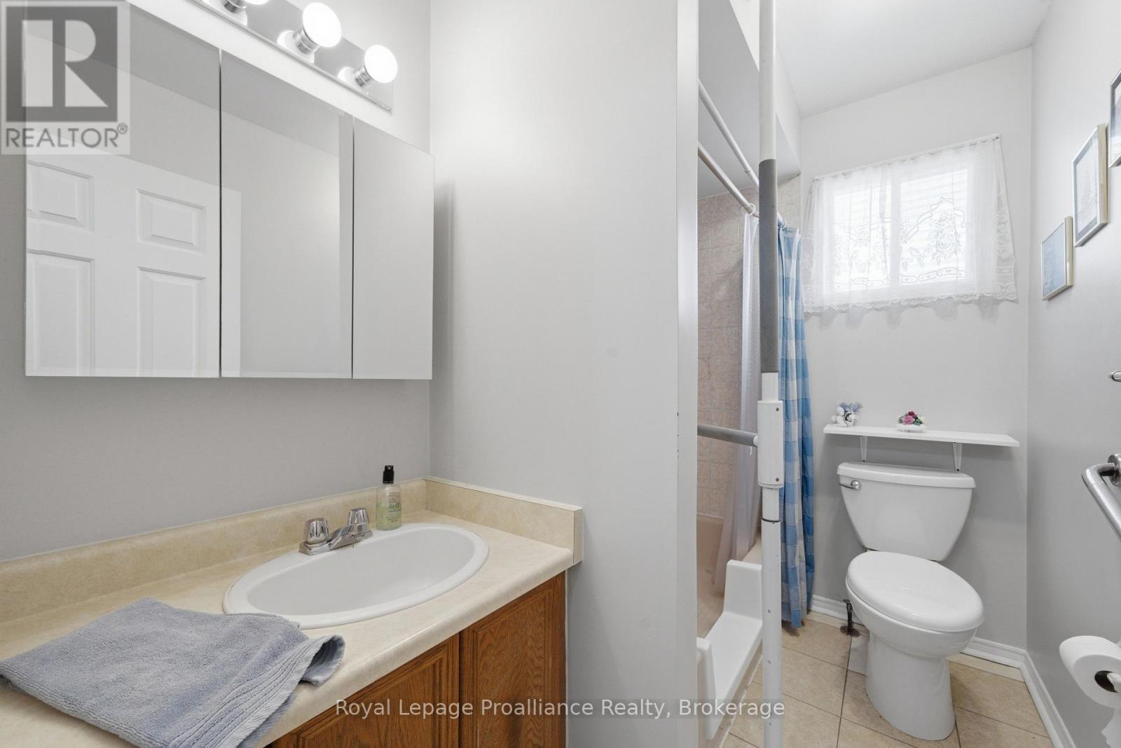 6 Doncaster Crescent, Clarington (Newcastle), Ontario  L1B 1E8 - Photo 29 - E13222822