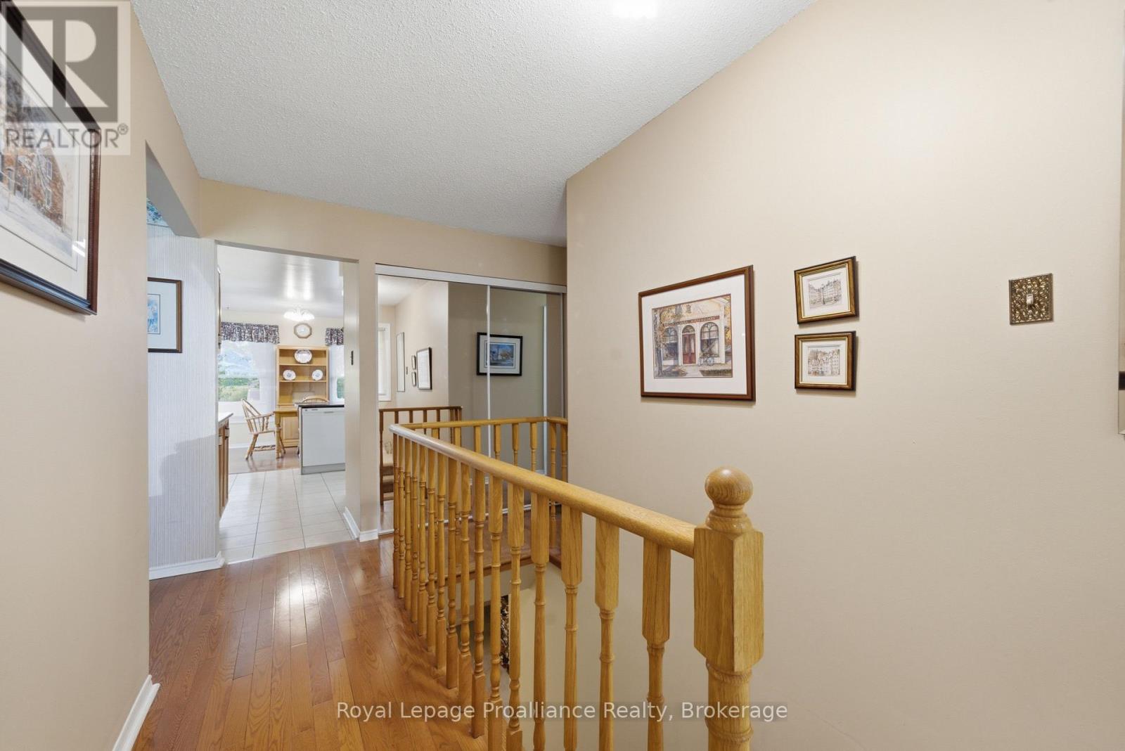 6 Doncaster Crescent, Clarington (Newcastle), Ontario  L1B 1E8 - Photo 4 - E13222822