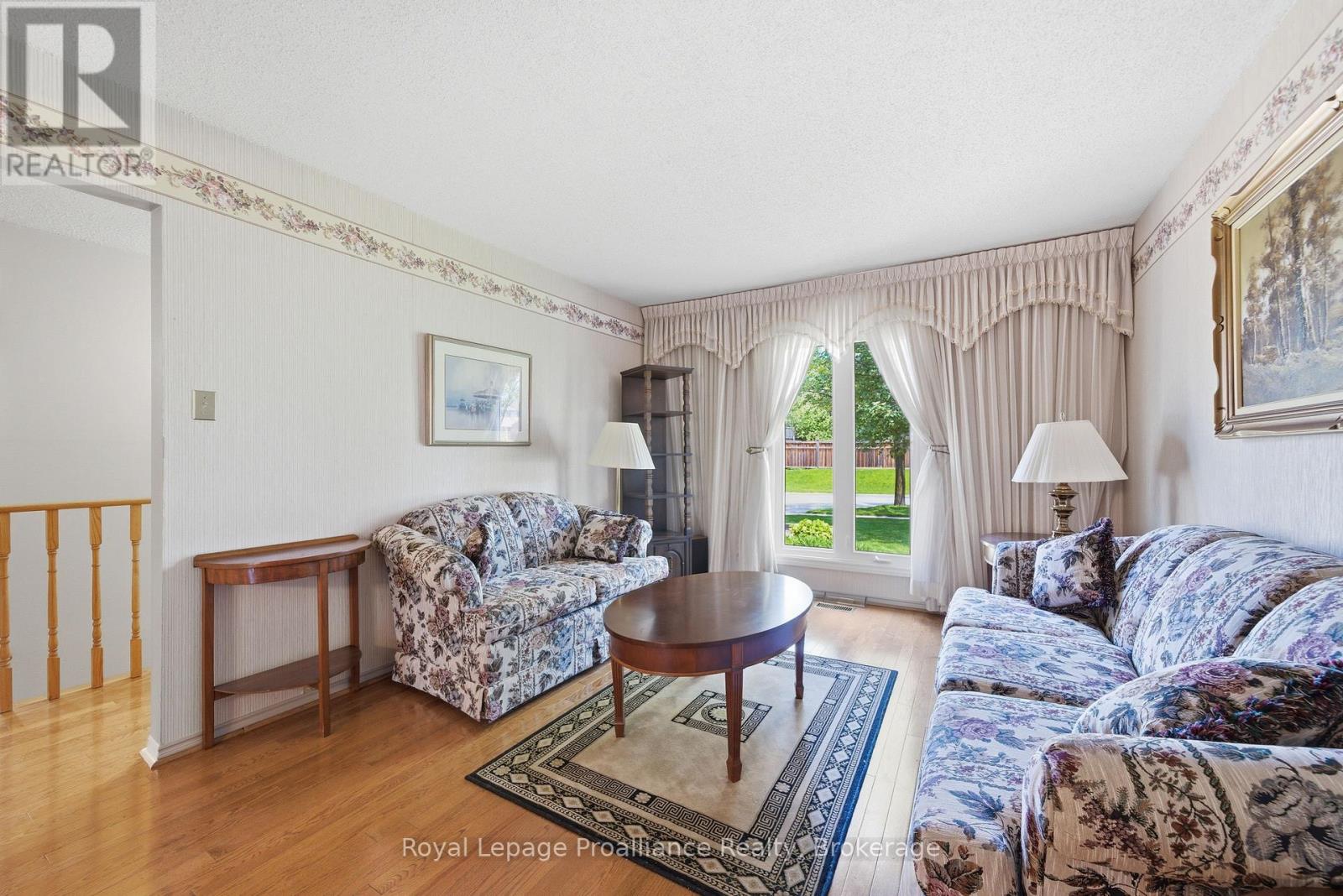 6 Doncaster Crescent, Clarington (Newcastle), Ontario  L1B 1E8 - Photo 7 - E13222822