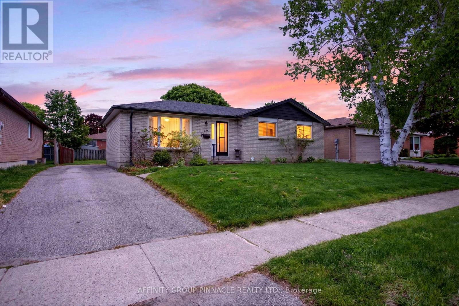 47 Birch Court, Kawartha Lakes (Lindsay), Ontario  K9V 5J3 - Photo 2 - X13222636
