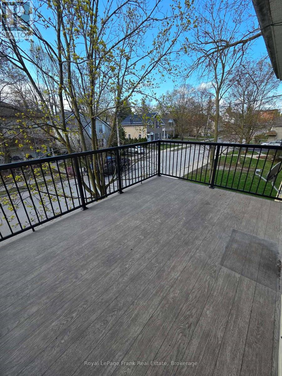 28 Ridout Street, Kawartha Lakes (Lindsay), Ontario  K9V 2B2 - Photo 6 - X13223104