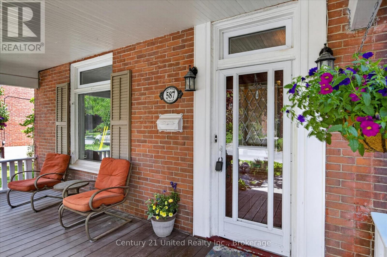 587 Gilmour Street, Peterborough (Town Ward 3), Ontario  K9H 2K3 - Photo 5 - X13224738