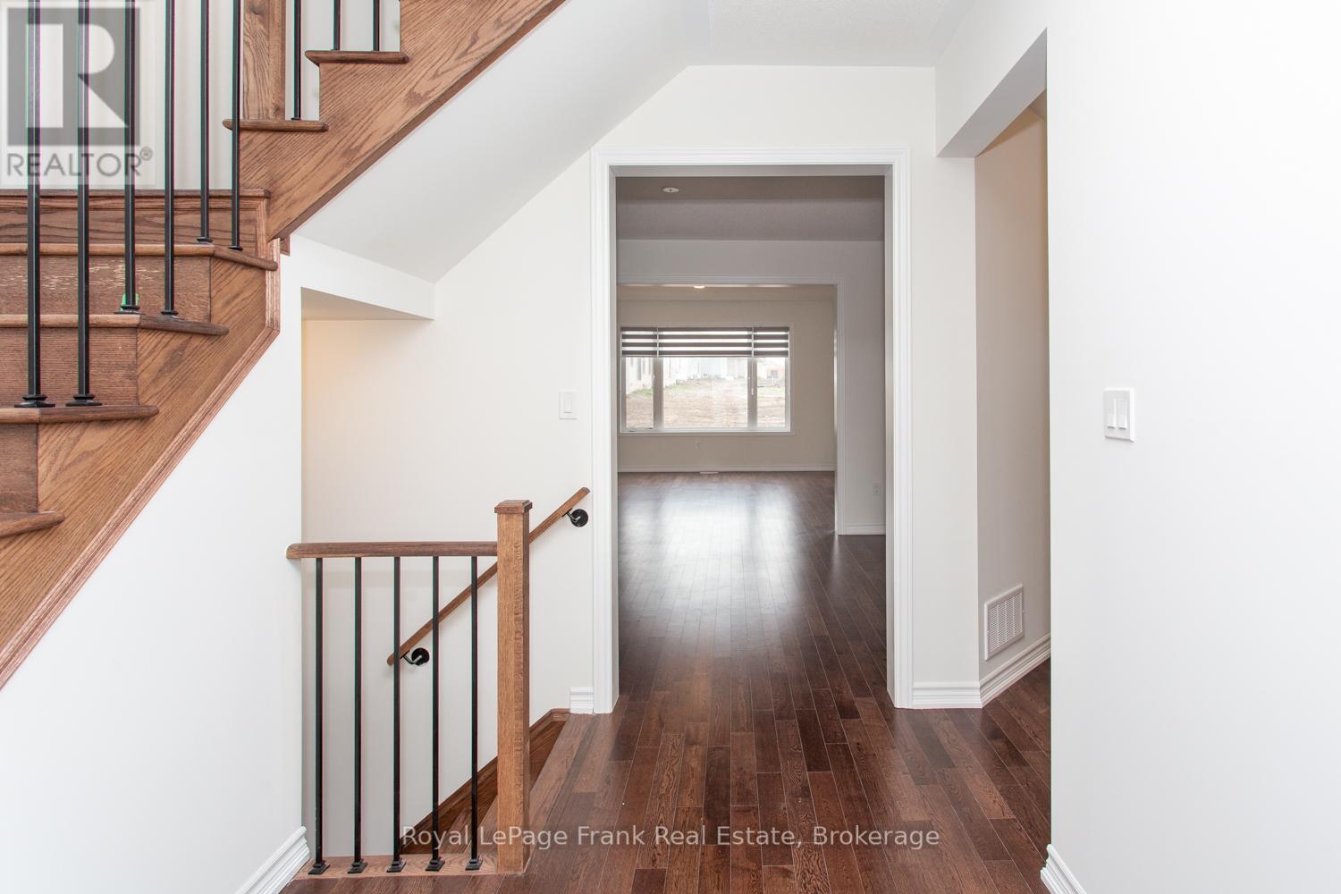 5 Hennessey Crescent, Kawartha Lakes (Lindsay), Ontario  K9V 0P3 - Photo 4 - X13225424