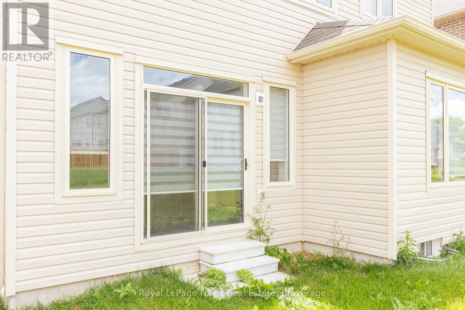 5 Hennessey Crescent, Kawartha Lakes (Lindsay), Ontario  K9V 0P3 - Photo 8 - X13225424