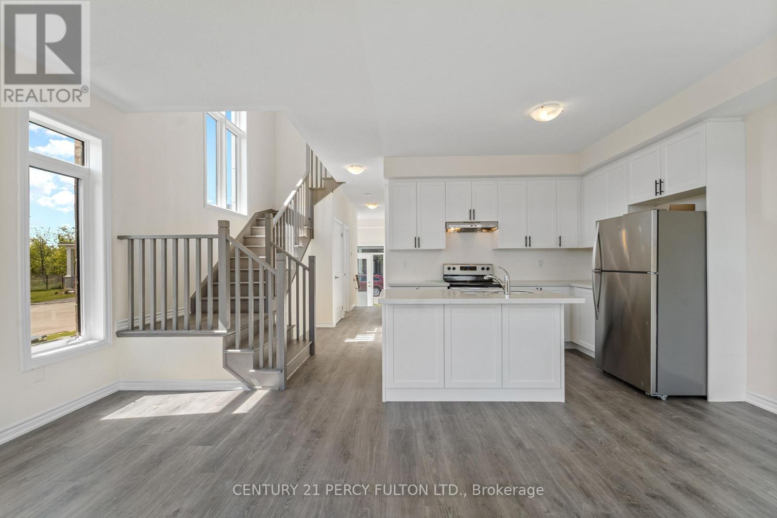 32 Hickey Lane, Kawartha Lakes (Lindsay), Ontario  K9V 0T2 - Photo 3 - X13226278