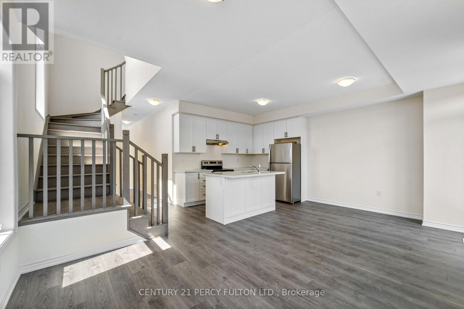 32 Hickey Lane, Kawartha Lakes (Lindsay), Ontario  K9V 0T2 - Photo 4 - X13226278