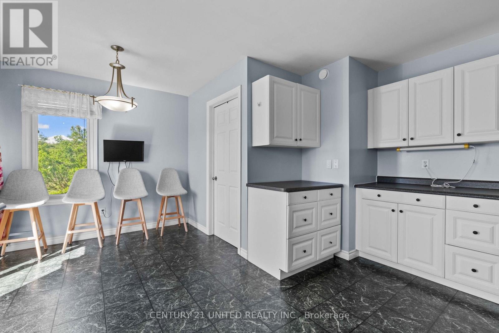 209 Lonsberry Lane, Douro-Dummer, Ontario  K0L 2A0 - Photo 12 - X13226852