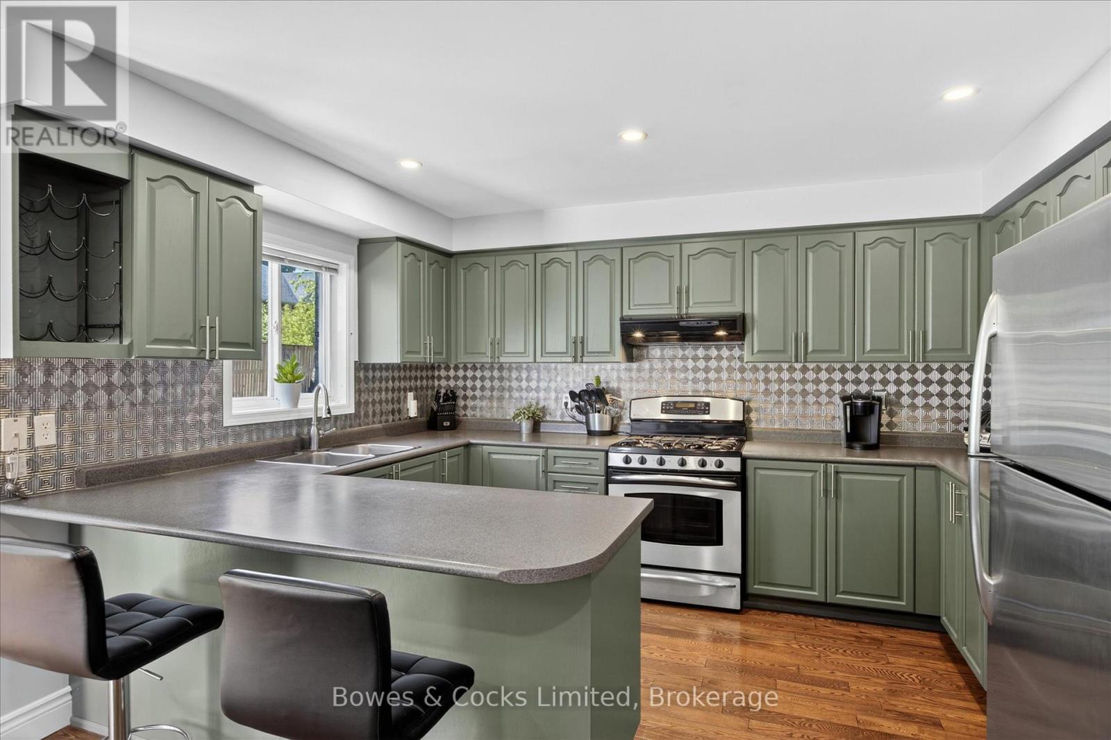 27 Carson Court, Peterborough (Monaghan Ward 2), Ontario  K9K 2R1 - Photo 14 - X13226978