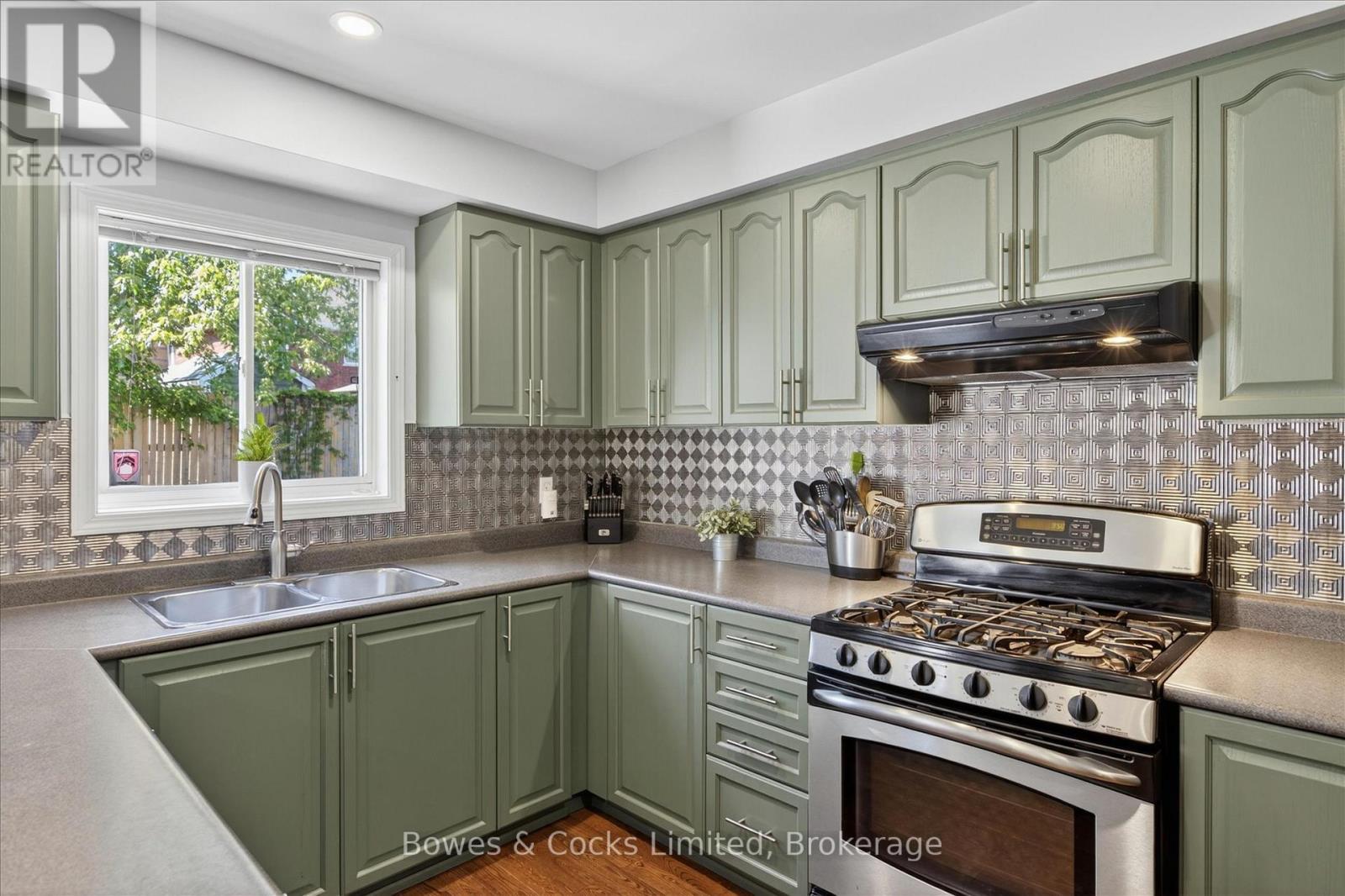 27 Carson Court, Peterborough (Monaghan Ward 2), Ontario  K9K 2R1 - Photo 15 - X13226978