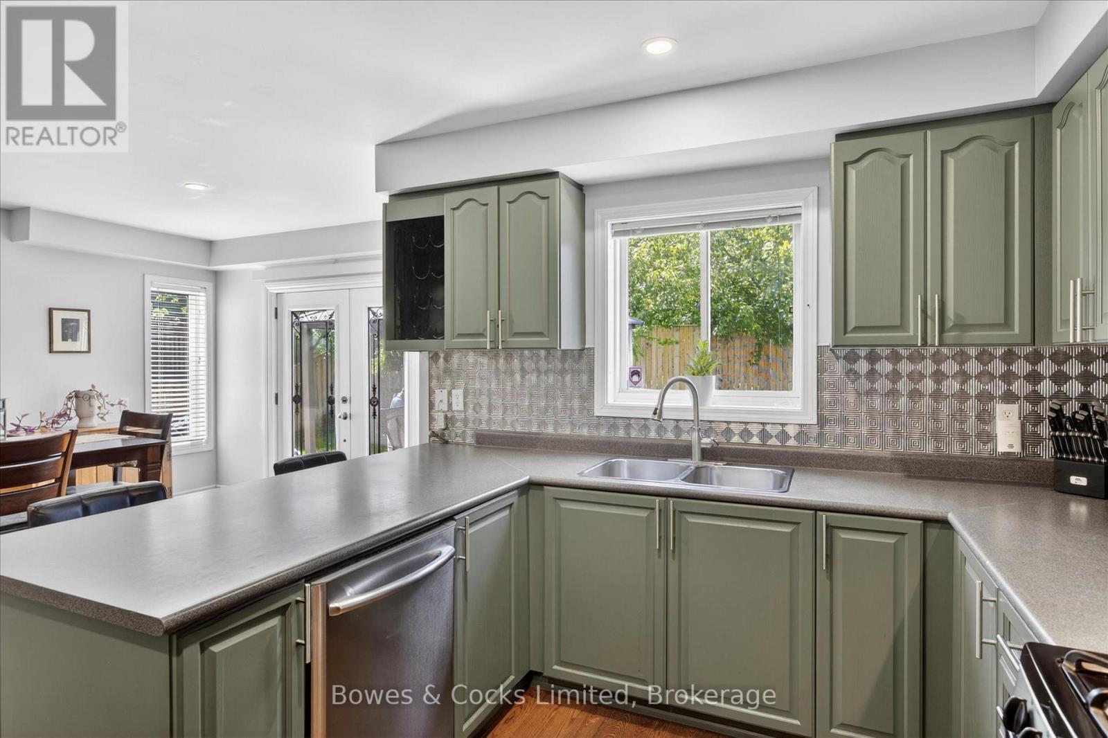 27 Carson Court, Peterborough (Monaghan Ward 2), Ontario  K9K 2R1 - Photo 16 - X13226978