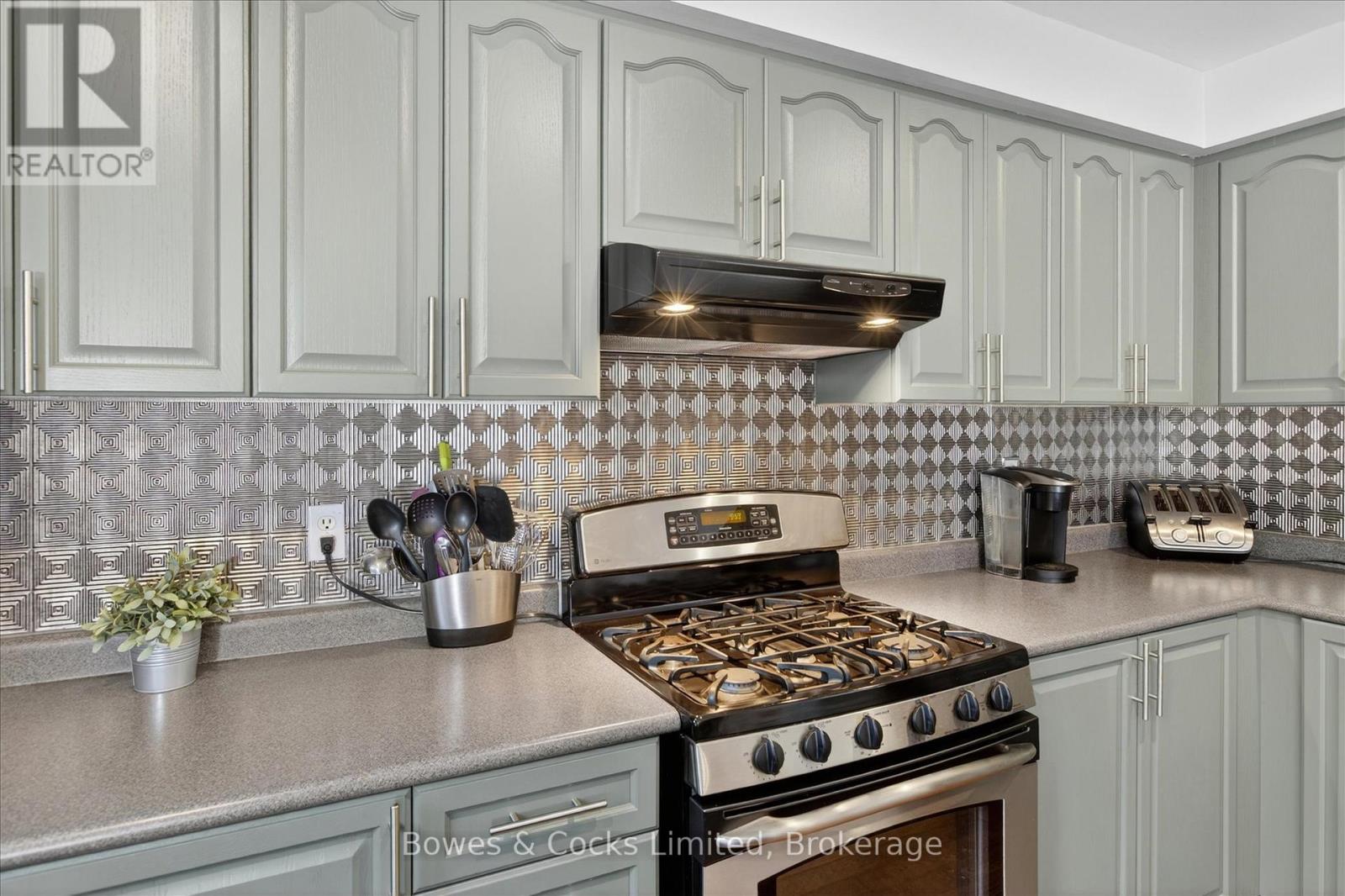 27 Carson Court, Peterborough (Monaghan Ward 2), Ontario  K9K 2R1 - Photo 18 - X13226978