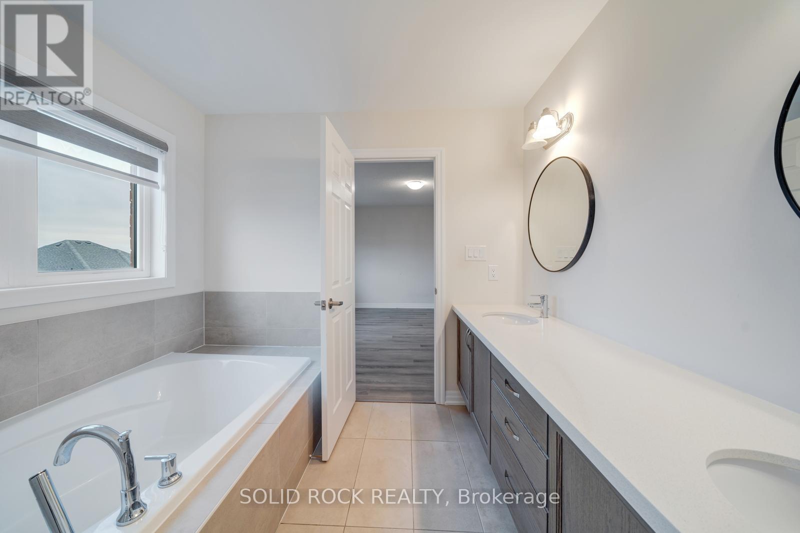75 Ed Ewert Avenue, Clarington (Newcastle), Ontario  L1B 0W7 - Photo 27 - E13226974