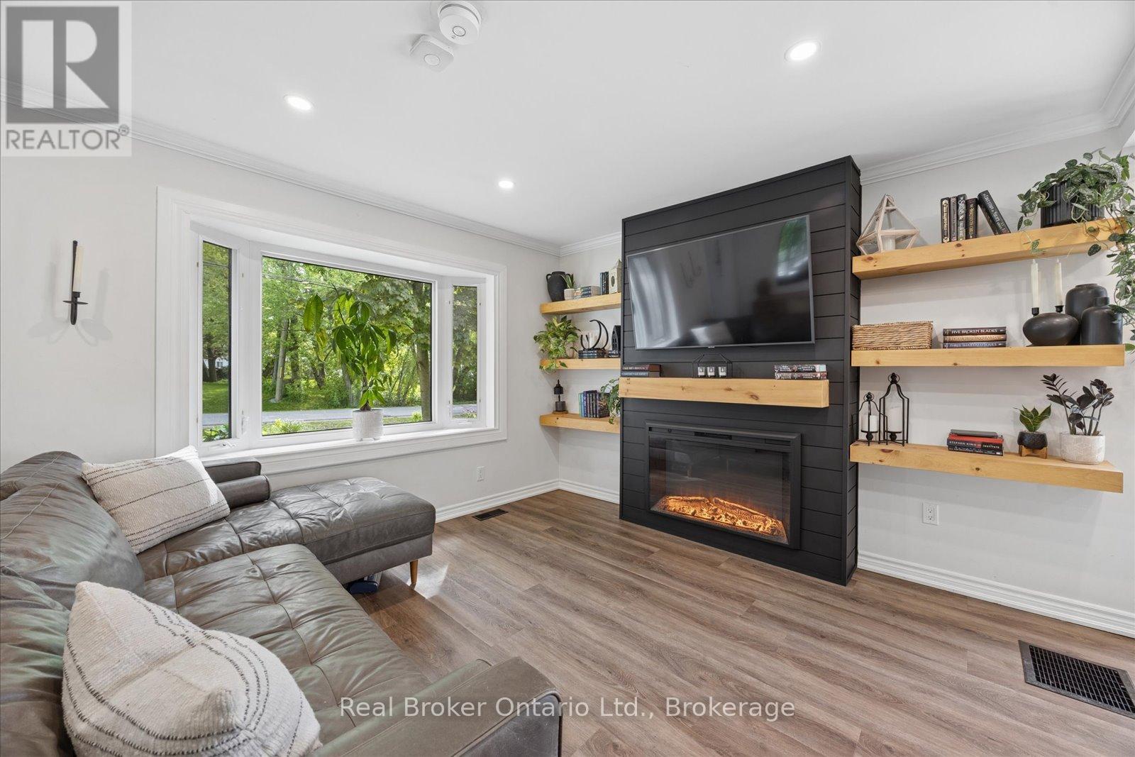 212 Mill Street N, Clarington (Newcastle), Ontario  L1B 1J3 - Photo 11 - E13227750