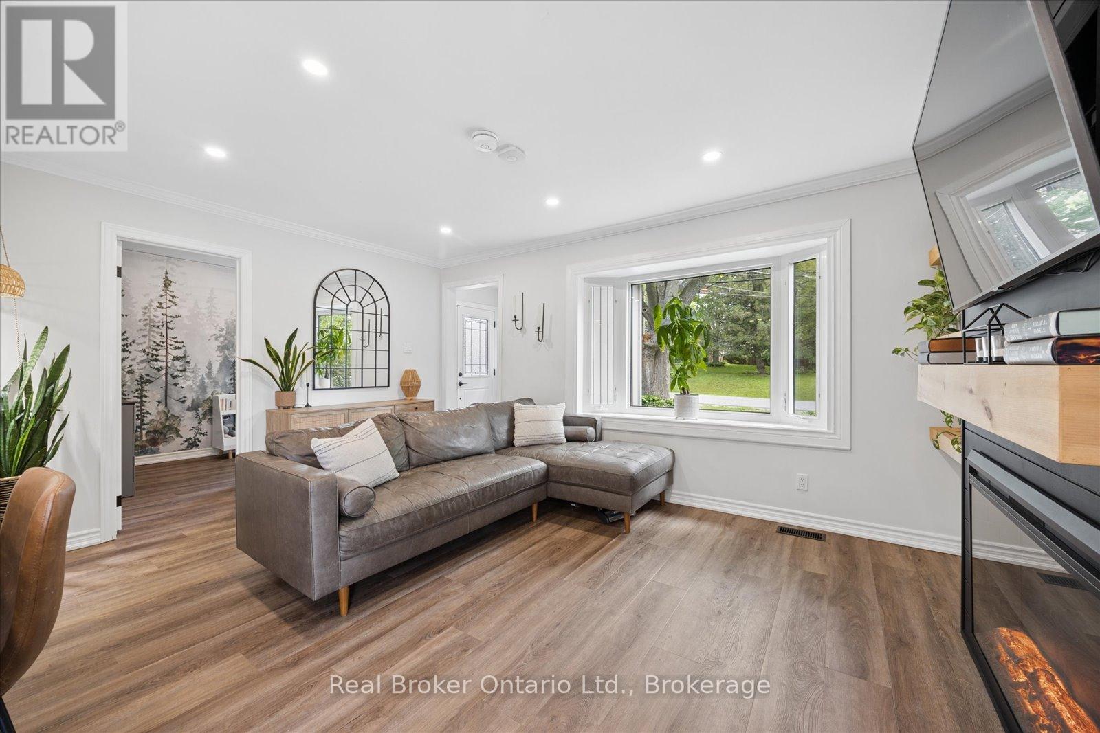 212 Mill Street N, Clarington (Newcastle), Ontario  L1B 1J3 - Photo 12 - E13227750