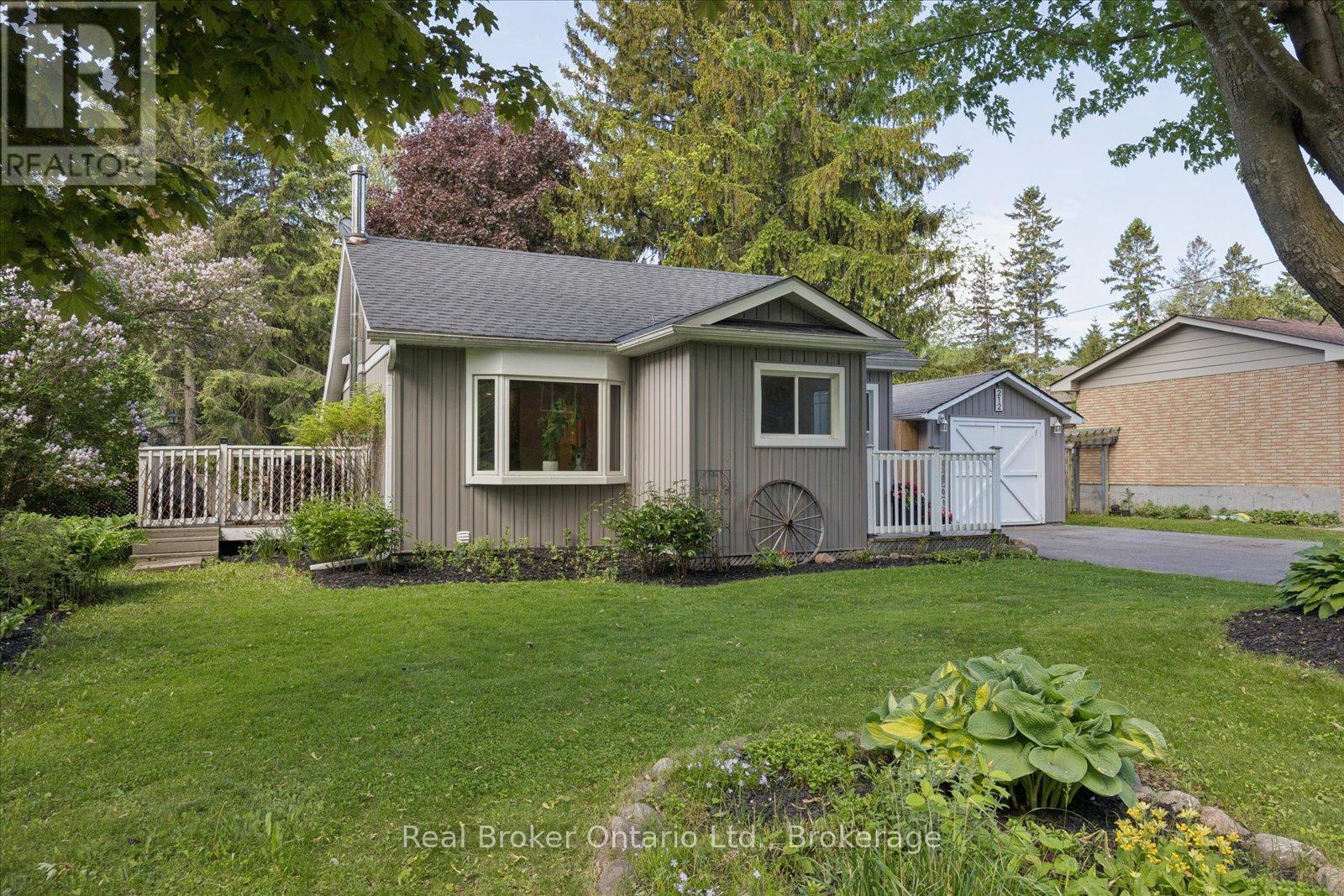 212 Mill Street N, Clarington (Newcastle), Ontario  L1B 1J3 - Photo 4 - E13227750