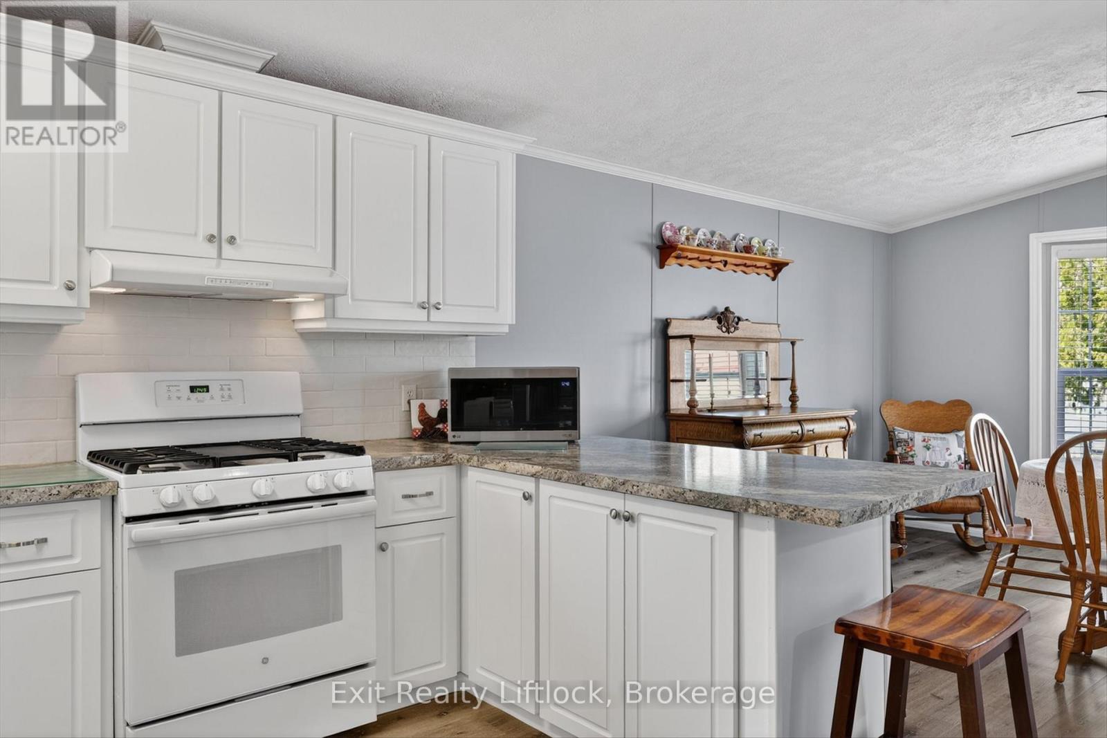 9 Poplar Drive, Otonabee-South Monaghan, Ontario  K0L 2G0 - Photo 11 - X13228268