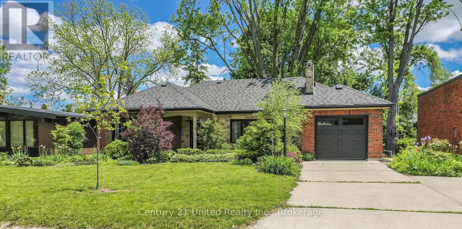 1306 HAZELDEAN AVENUE, peterborough (monaghan ward 2), Ontario