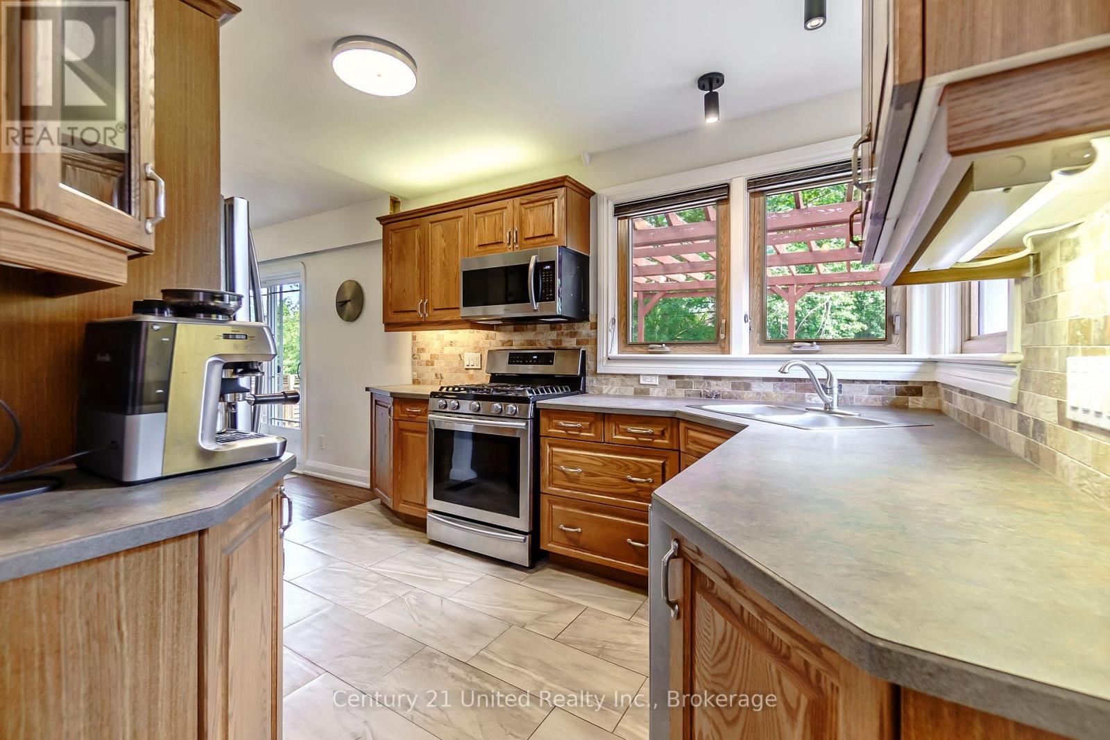 1306 Hazeldean Avenue, Peterborough (Monaghan Ward 2), Ontario  K9J 5Z4 - Photo 13 - X13228474