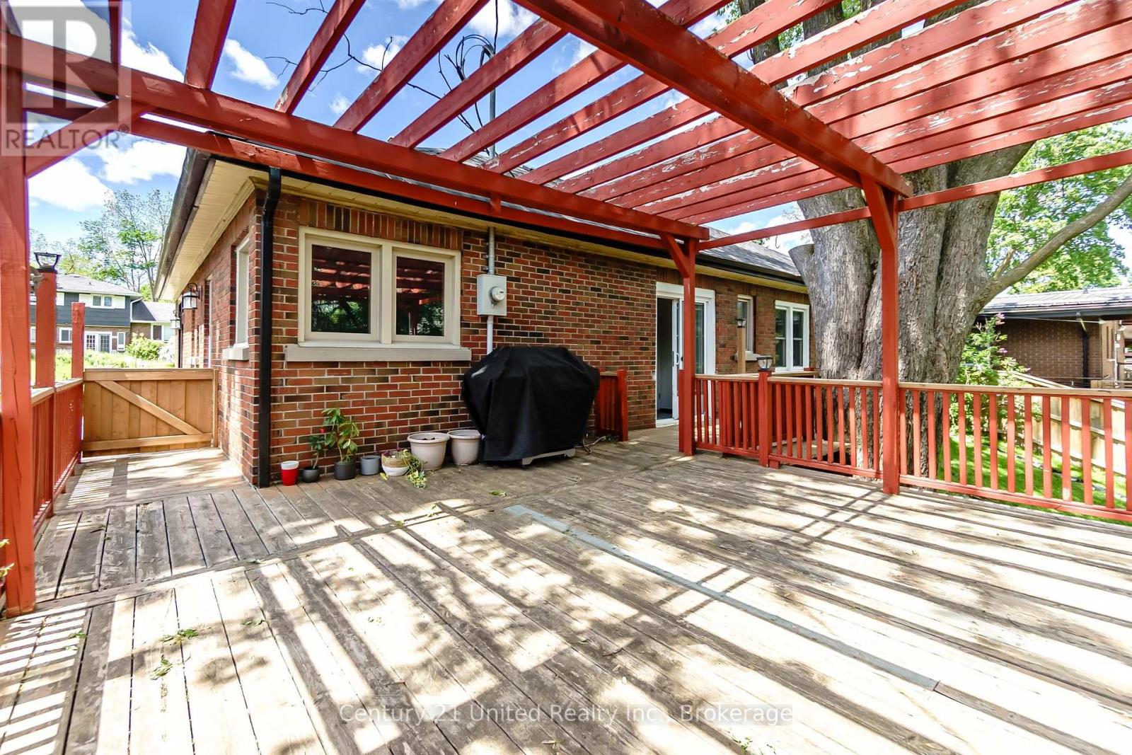 1306 Hazeldean Avenue, Peterborough (Monaghan Ward 2), Ontario  K9J 5Z4 - Photo 27 - X13228474