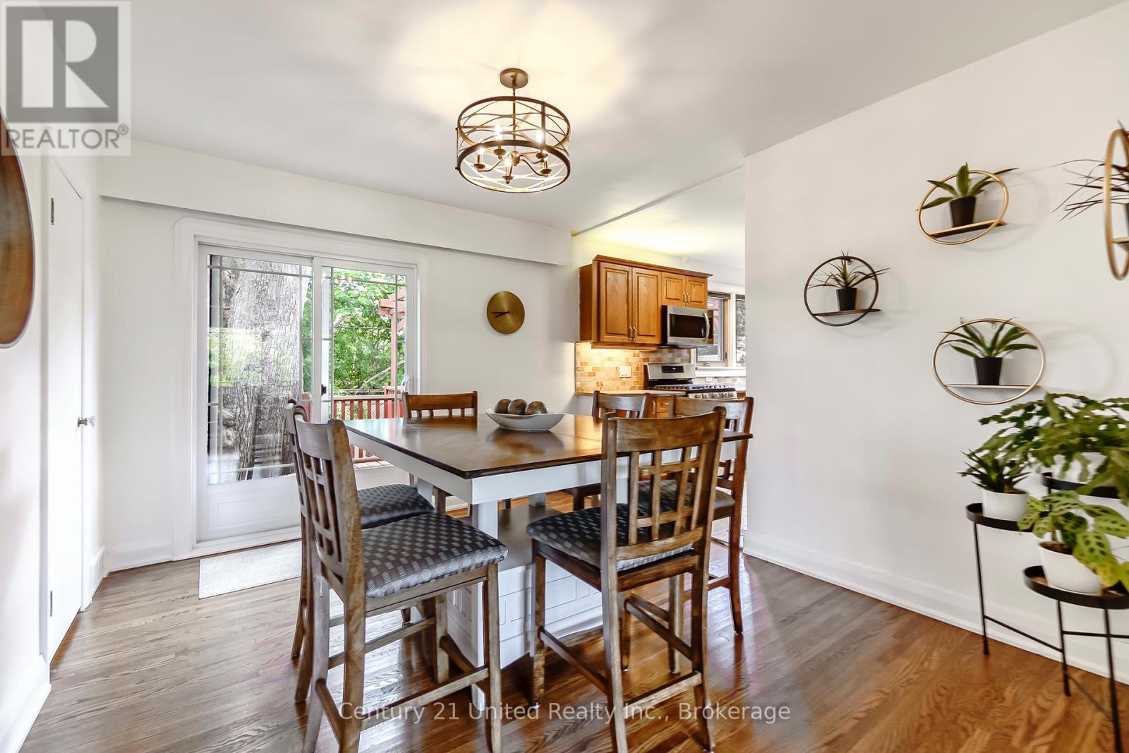 1306 Hazeldean Avenue, Peterborough (Monaghan Ward 2), Ontario  K9J 5Z4 - Photo 8 - X13228474
