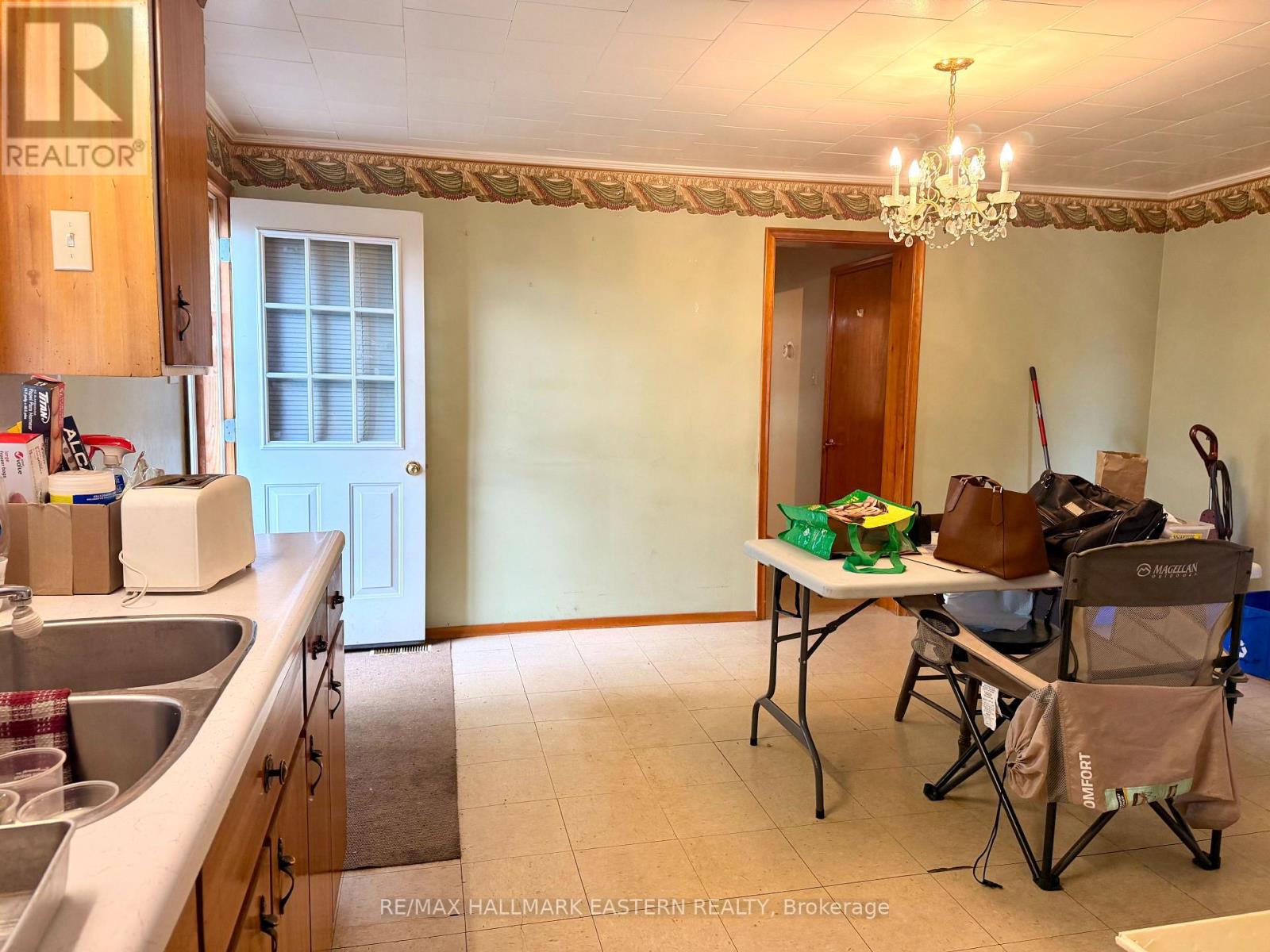 2 George Street E, Kawartha Lakes (Lindsay), Ontario  K9V 1W1 - Photo 7 - X13228868