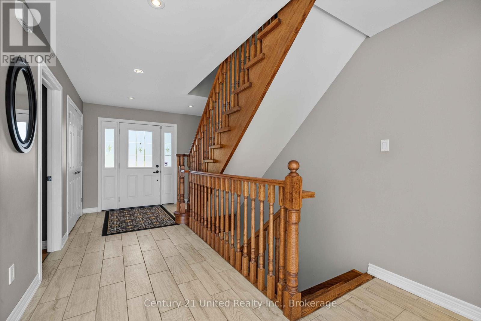 825 Southview Drive, Otonabee-South Monaghan, Ontario  K0L 1B0 - Photo 3 - X13229958